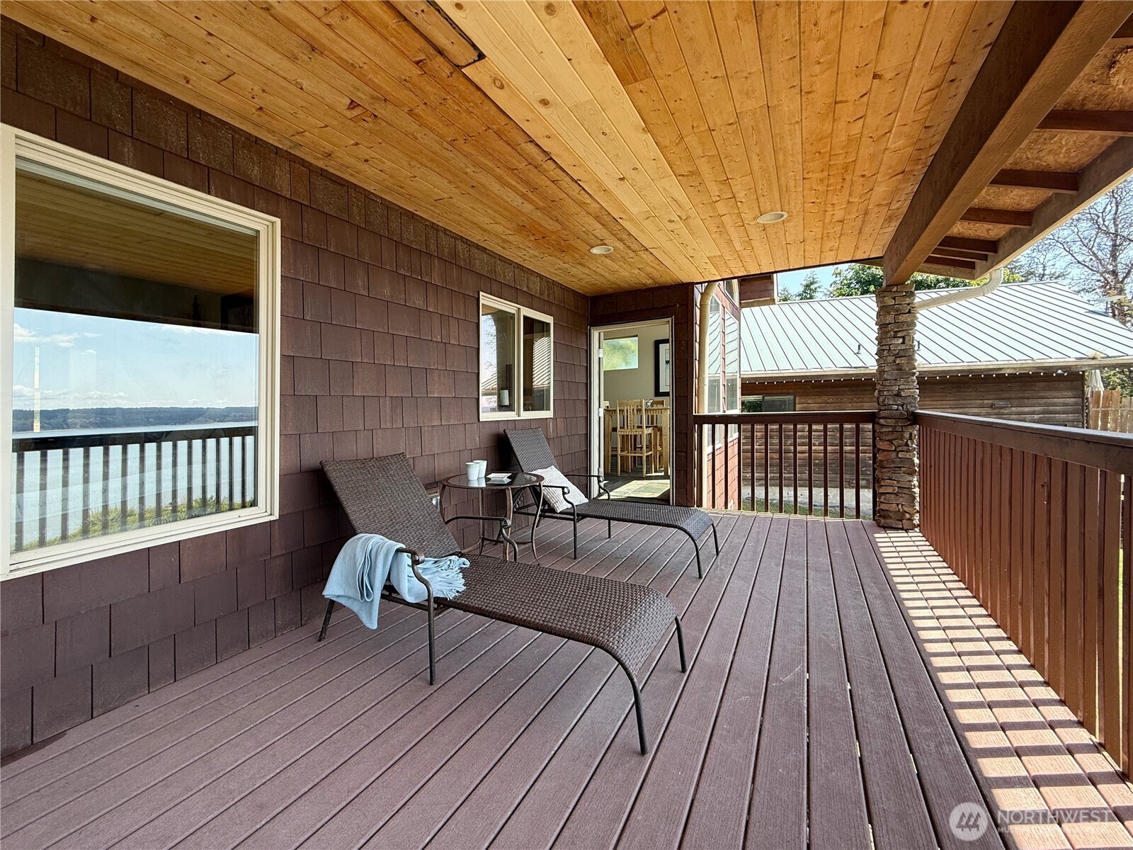 Everett, Washington, 98206, United States, 2 Bedrooms Bedrooms, ,1 BathroomBathrooms,Residential,For Sale,1982450