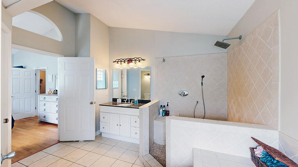 3329 Lake View Circle, Melbourne, Florida, 32934, United States, 4 Bedrooms Bedrooms, ,3 BathroomsBathrooms,Residential,For Sale,3329 Lake View Circle,1482644
