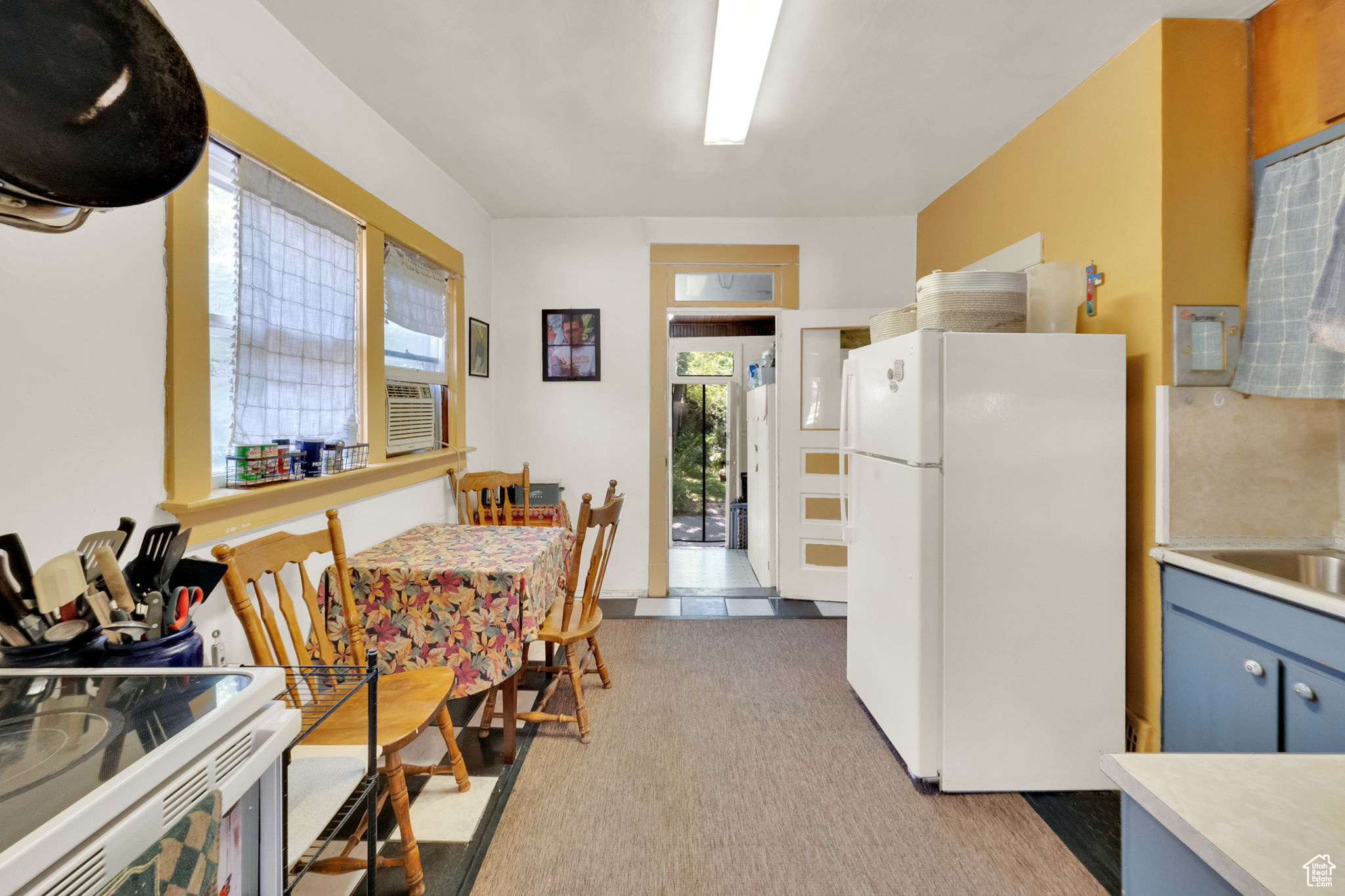 Salt Lake City, Utah, 84105, United States, 3 Bedrooms Bedrooms, ,1 BathroomBathrooms,Residential,For Sale,1918597