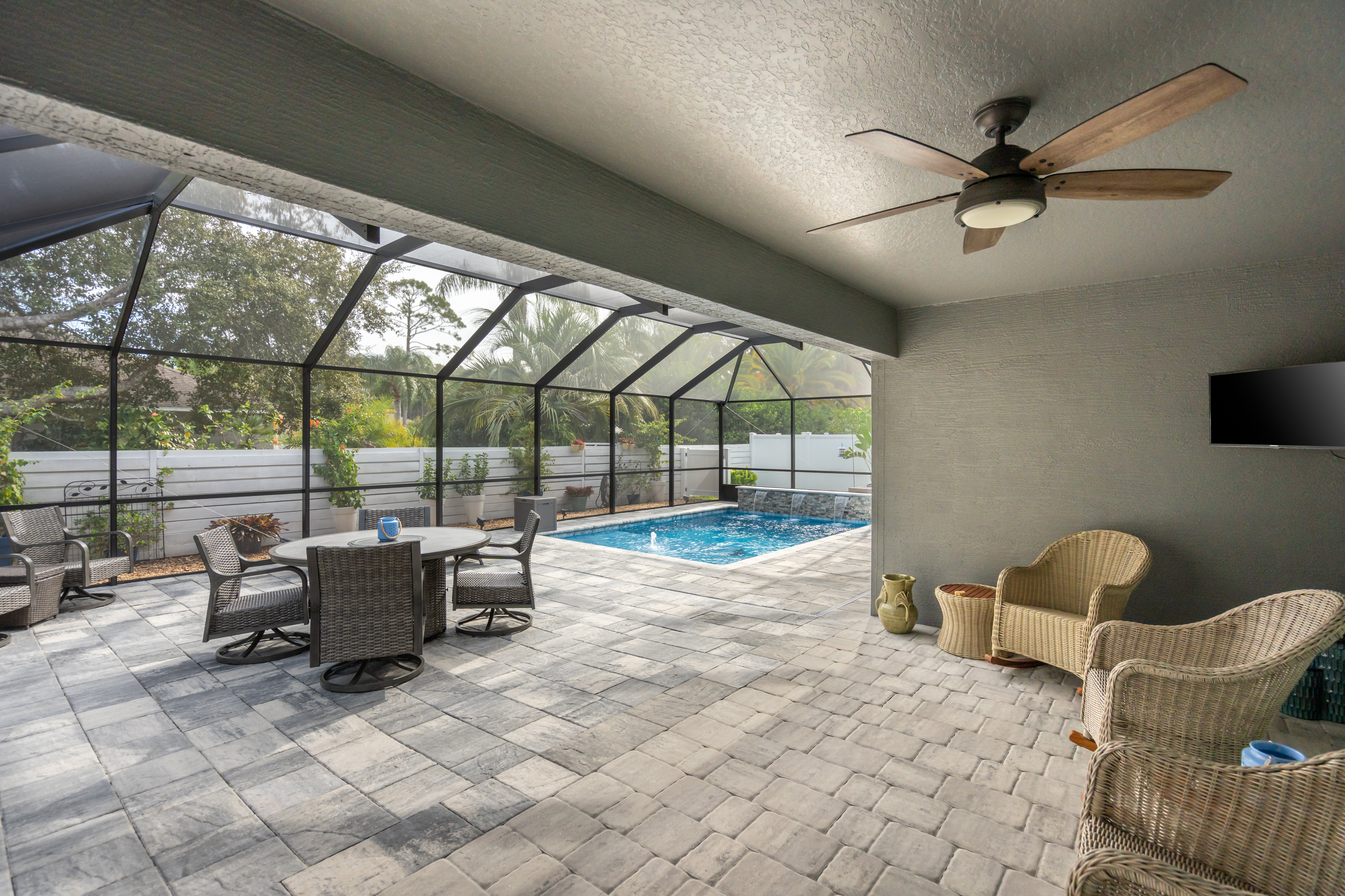 Palm Coast, Florida, 32164, United States, 4 Bedrooms Bedrooms, ,2 BathroomsBathrooms,Residential,For Sale,1992399