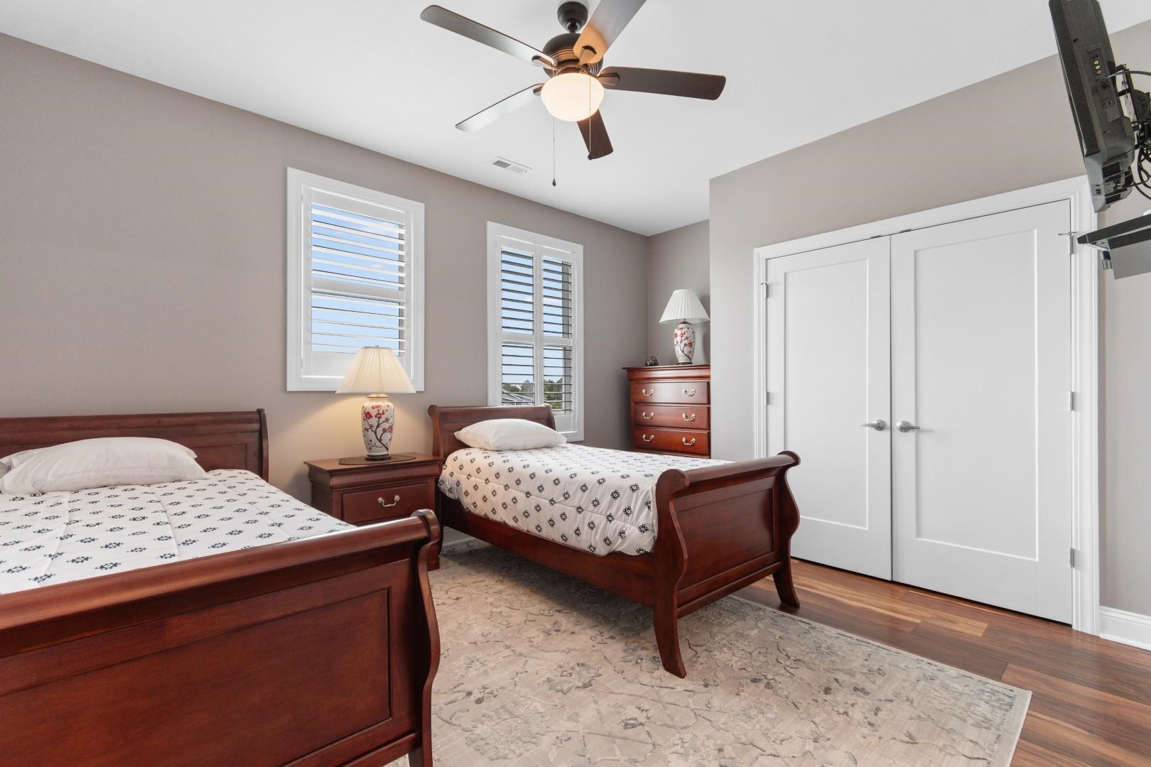 Myrtle Beach, South Carolina, 29579, United States, 4 Bedrooms Bedrooms, ,5 BathroomsBathrooms,Residential,For Sale,2037412