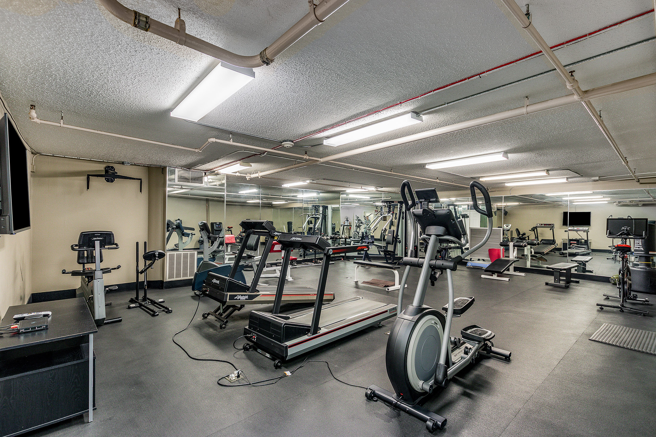  Stunning Designer-renovated Condo Minutes from Atlanta