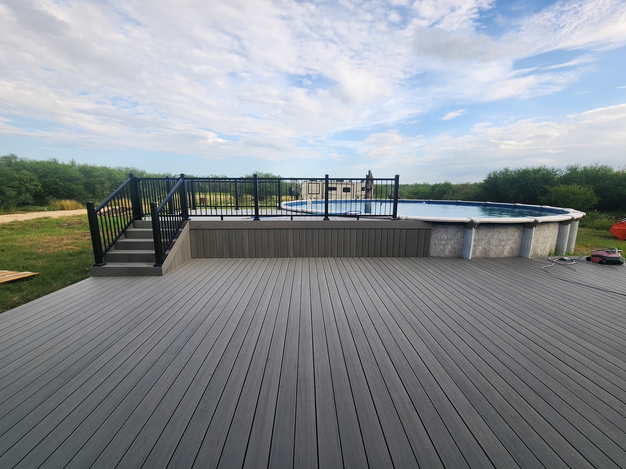  8 Acres of Privacy and Modern Design - 物件實景