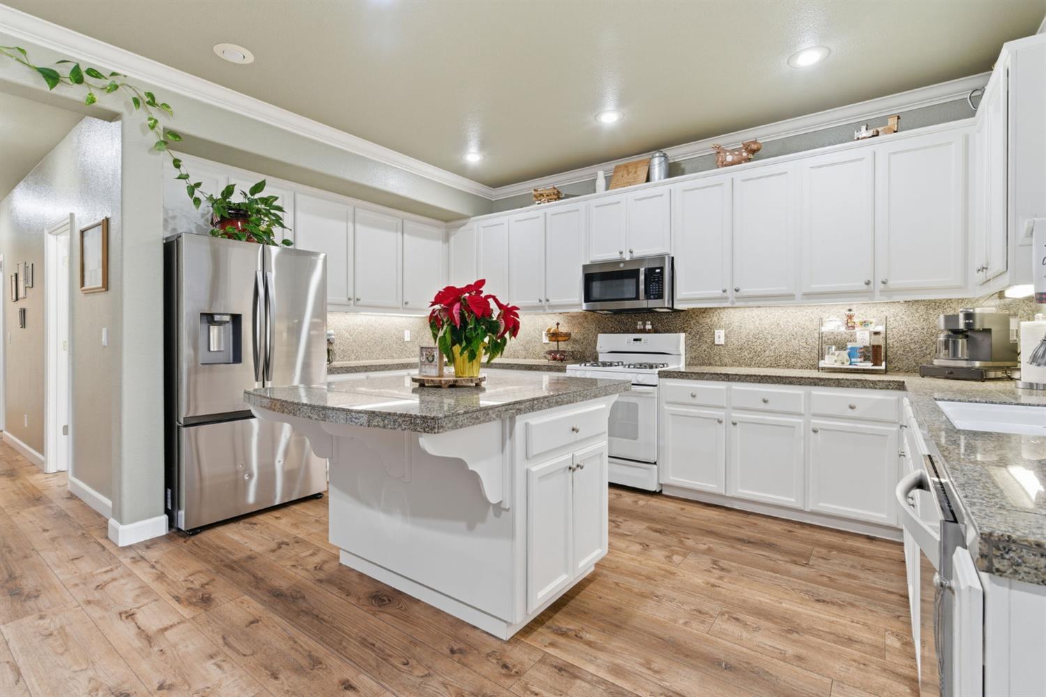 Tracy, California, 95377, United States, 5 Bedrooms Bedrooms, ,3 BathroomsBathrooms,Residential,For Sale,2005564