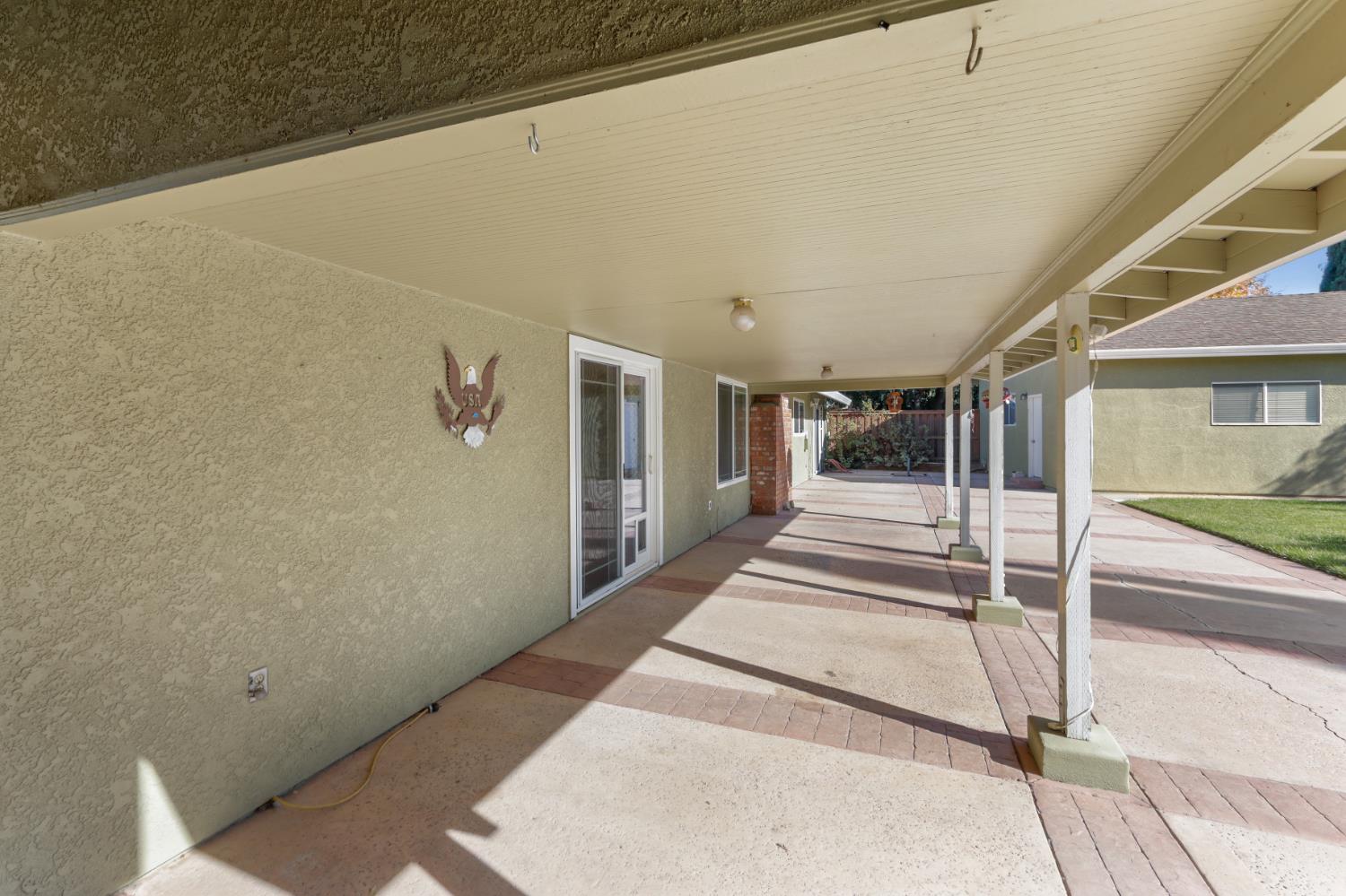 Elk Grove, California, 95624, United States, 4 Bedrooms Bedrooms, ,3 BathroomsBathrooms,Residential,For Sale,1987914