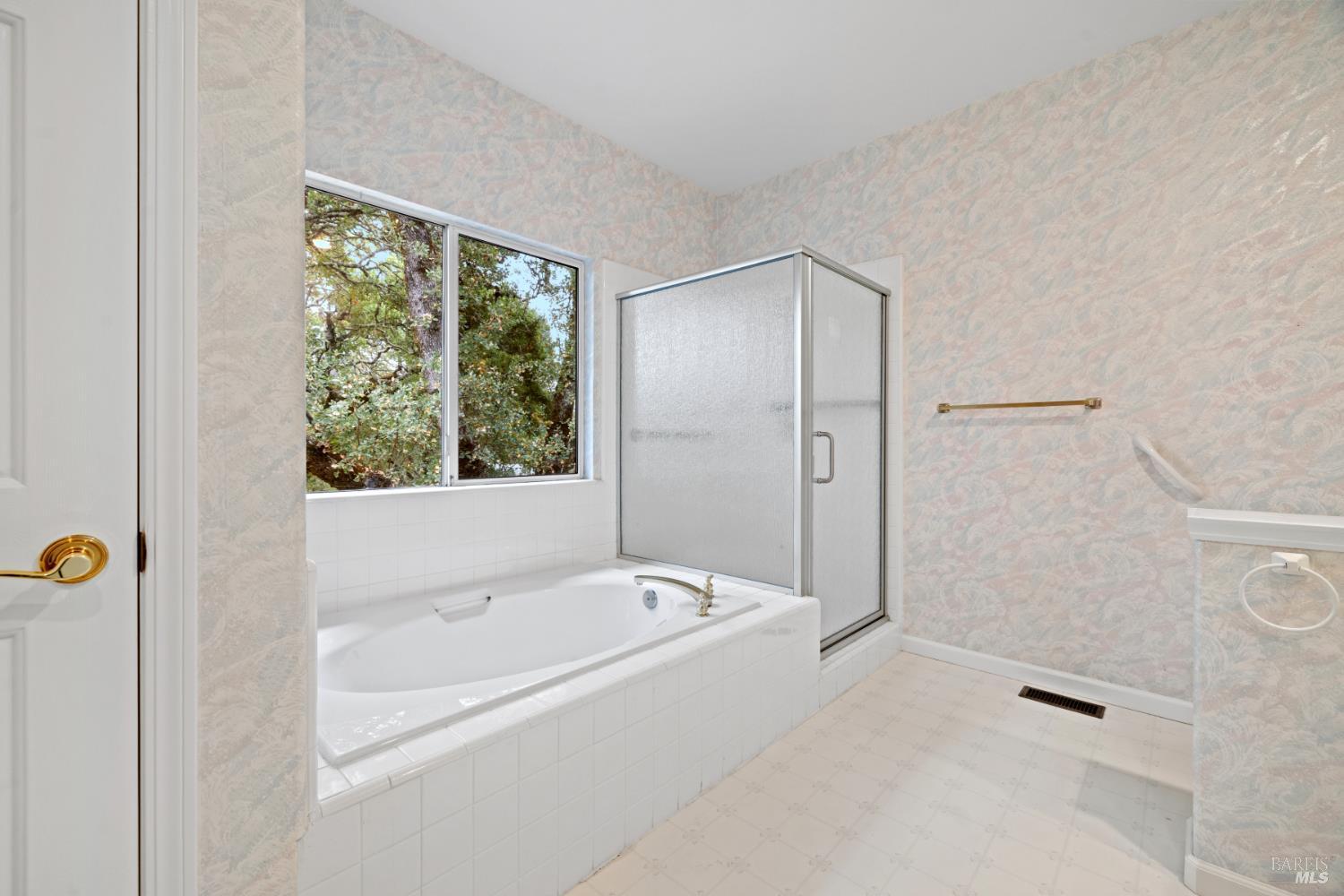 Santa Rosa, California, 95409, United States, 3 Bedrooms Bedrooms, ,3 BathroomsBathrooms,Residential,For Sale,1975608