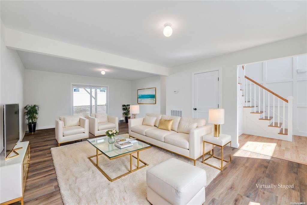 Ridge, New York, 11961, United States, 4 Bedrooms Bedrooms, ,3 BathroomsBathrooms,Residential,For Sale,1768348