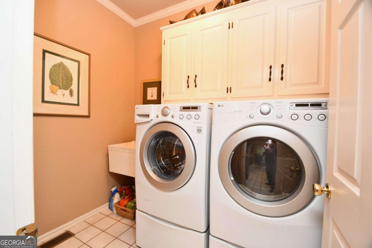 Athens, Georgia, 30606, United States, 4 Bedrooms Bedrooms, ,4 BathroomsBathrooms,Residential,For Sale,1985202