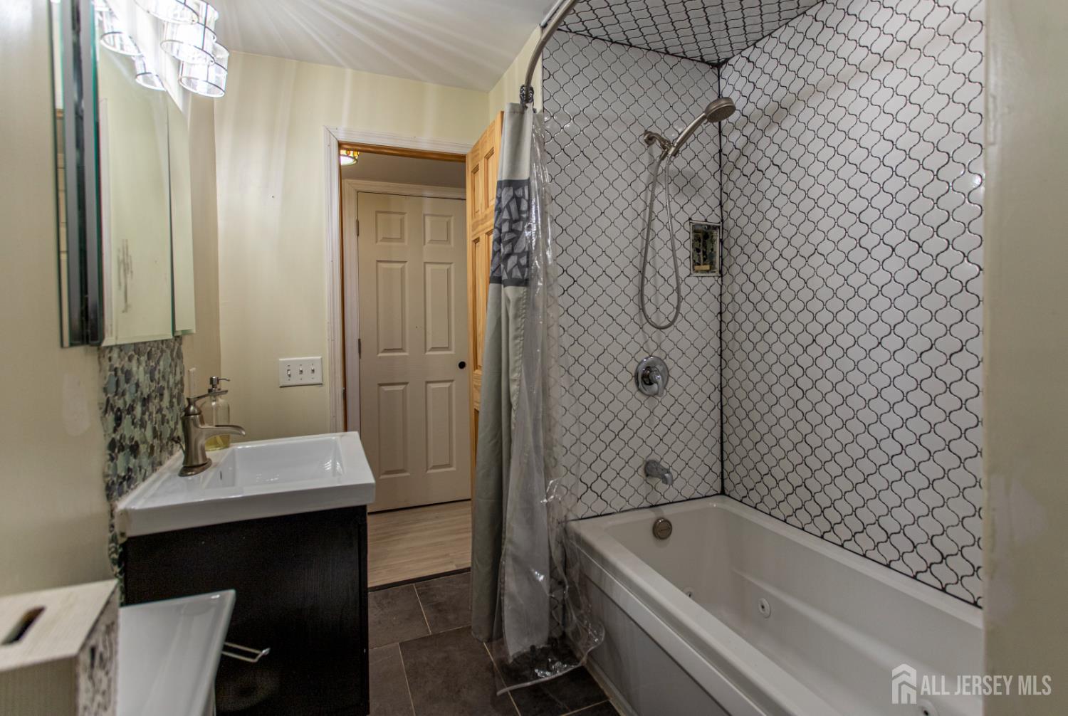 Toms River, New Jersey, 08757, United States, 4 Bedrooms Bedrooms, ,2 BathroomsBathrooms,Residential,For Sale,1982321