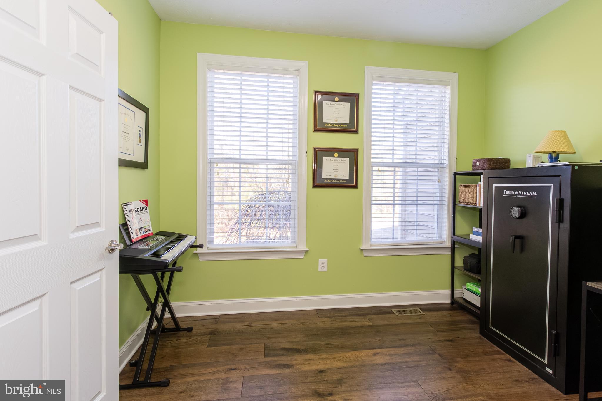 Saint Inigoes, Maryland, 20684, United States, 4 Bedrooms Bedrooms, ,4 BathroomsBathrooms,Residential,For Sale,2005176