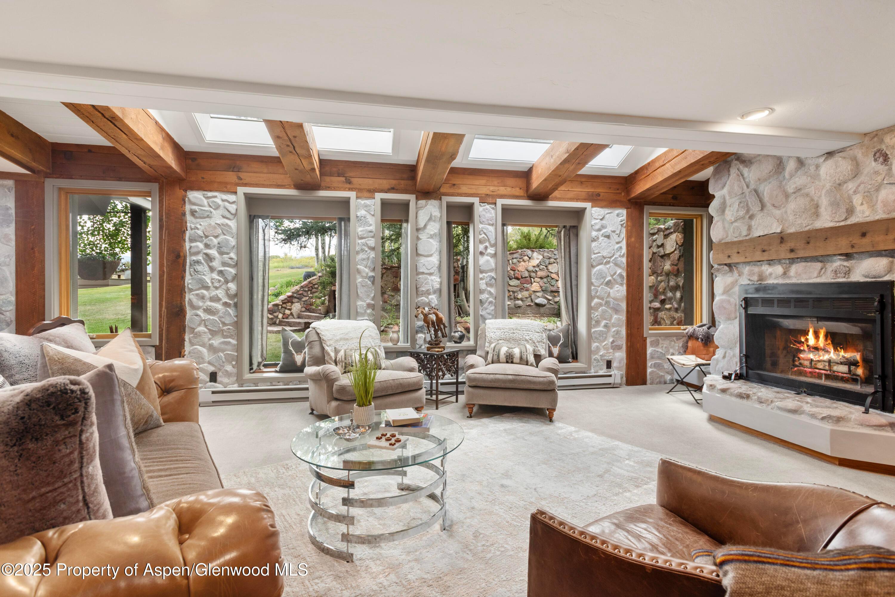 Aspen, Colorado, 81611, United States, 3 Bedrooms Bedrooms, ,4 BathroomsBathrooms,Residential,For Sale,1932450