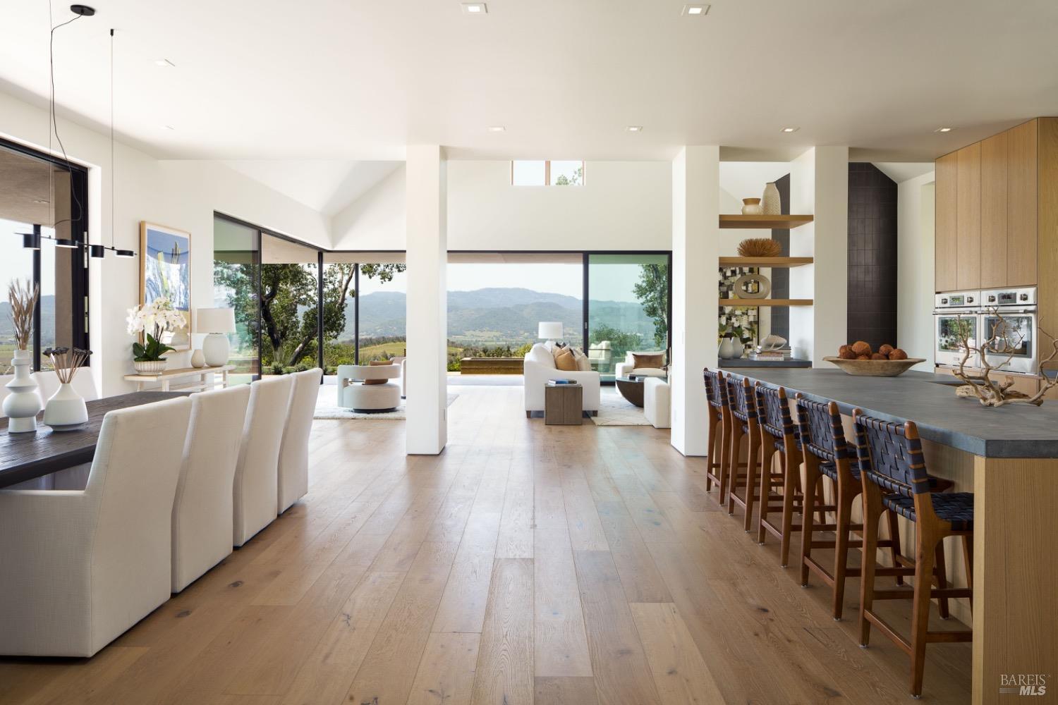 Napa, California, 94558, United States, 5 Bedrooms Bedrooms, ,8 BathroomsBathrooms,Residential,For Sale,1898720