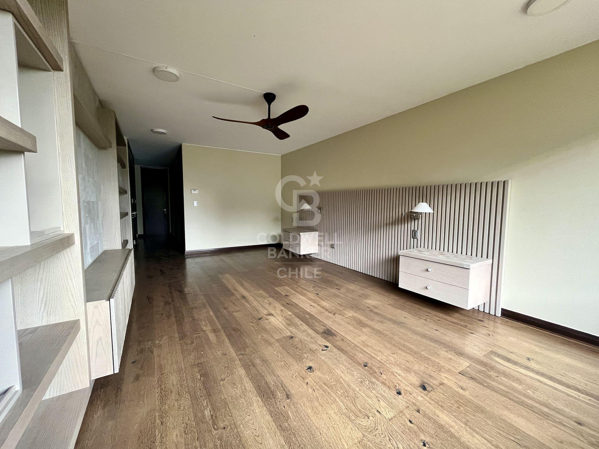 Vitacura, Chile, 3 Bedrooms Bedrooms, ,4 BathroomsBathrooms,Residential,For Sale,1849971