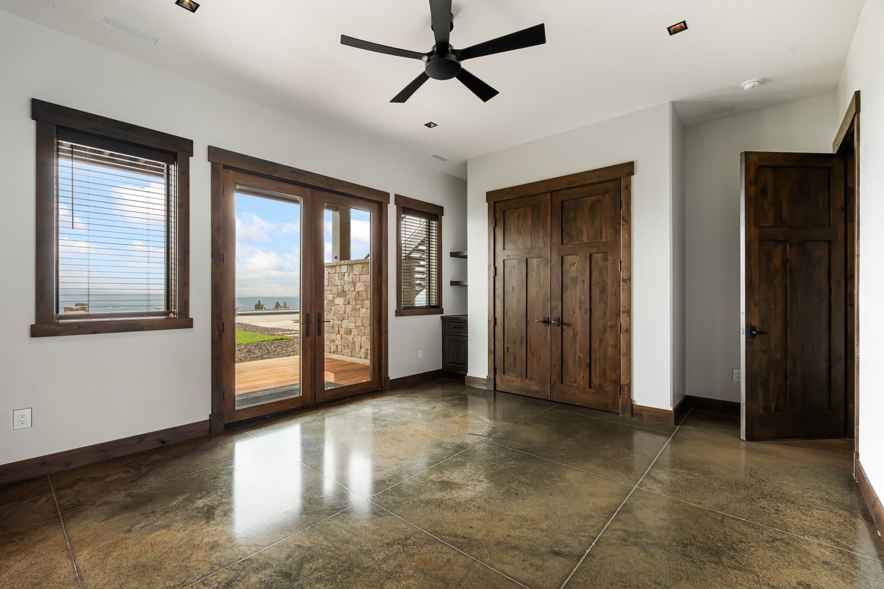  4579 E Plum Rd - 物件實景