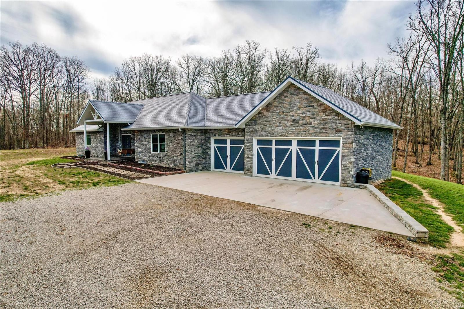 Lebanon, Missouri, 65536, United States, 3 Bedrooms Bedrooms, ,2 BathroomsBathrooms,Residential,For Sale,1935338