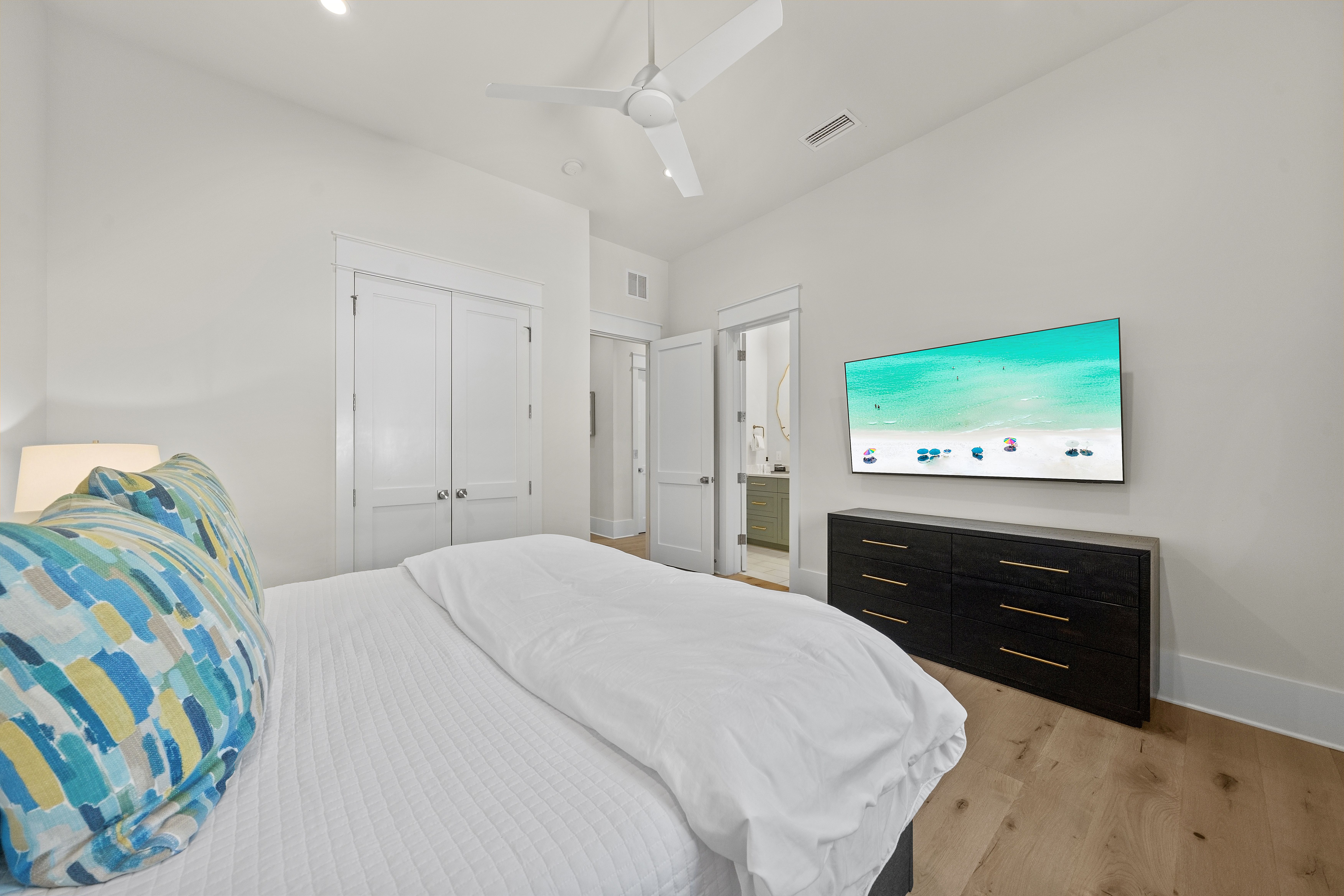  Gulf Serenity  Newer-Construction 8-Bedroom Luxury Home with Rooftop Terrace - 物件實景
