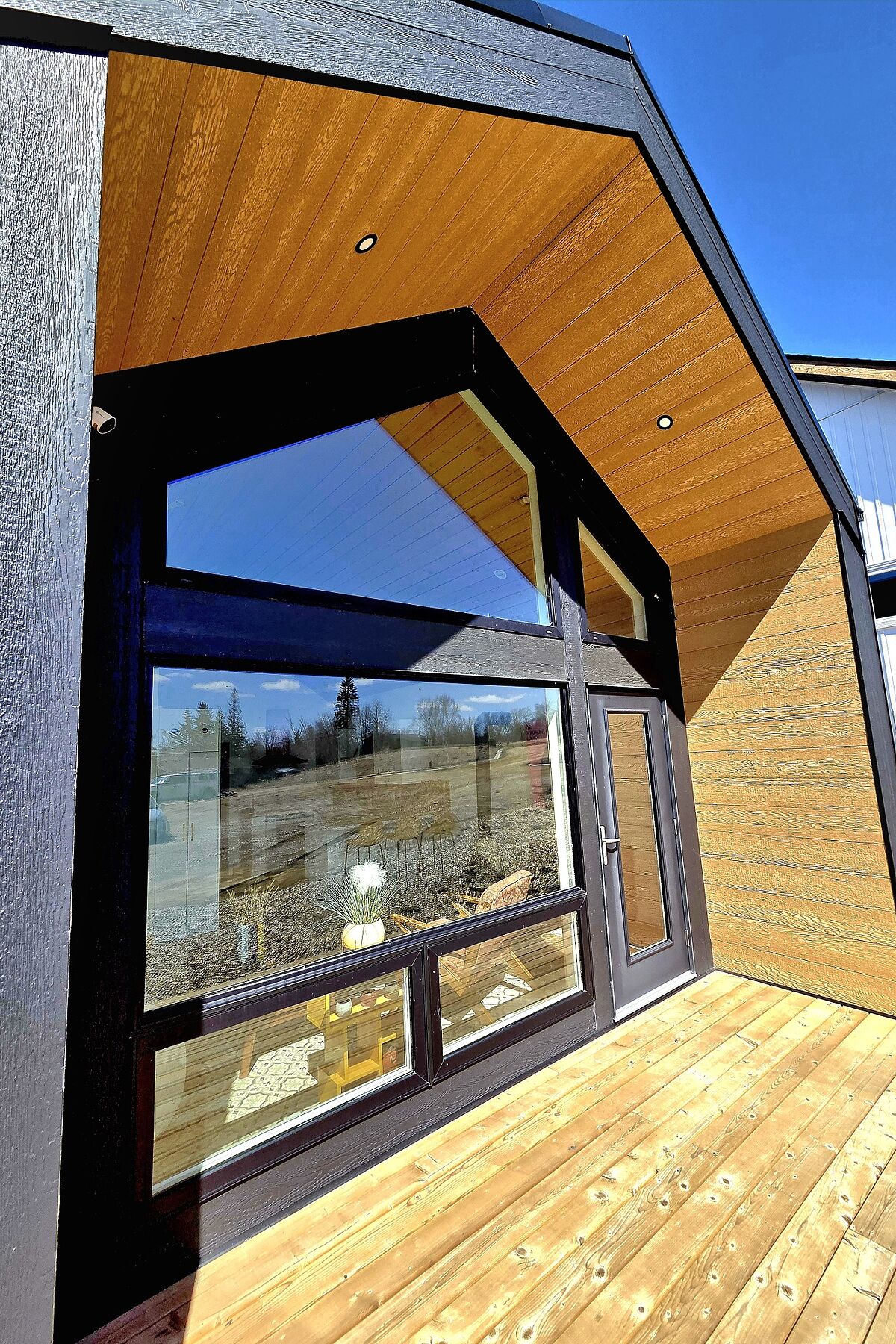  Out of Area, - 物件實景