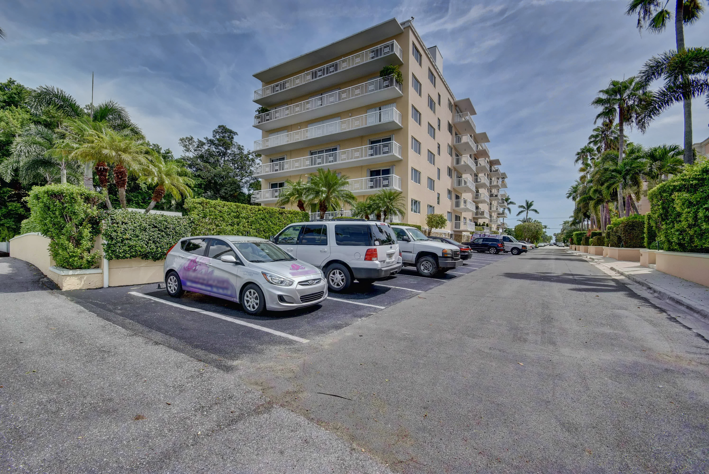  250 Bradley Place 408 - 物件實景