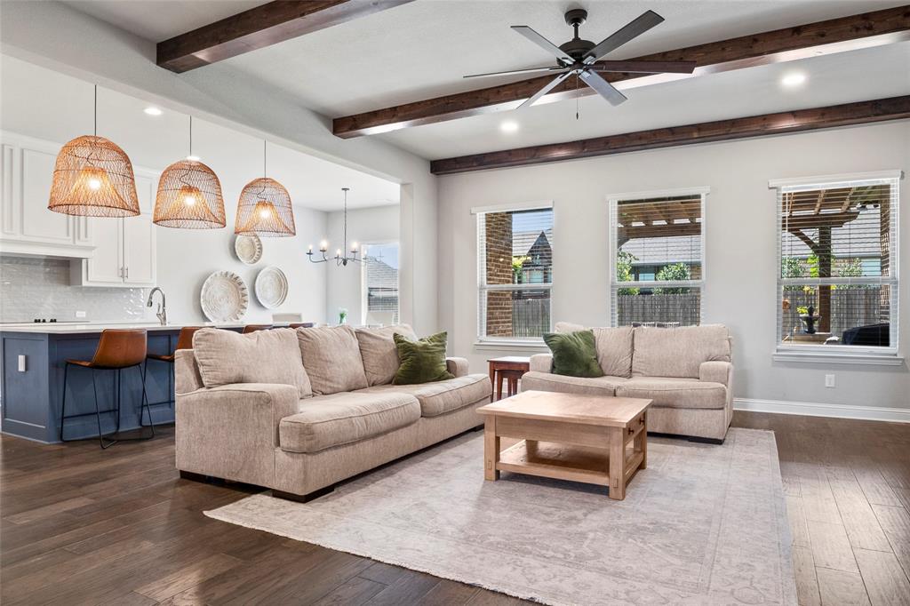 Ovilla, Texas, 75154, United States, 4 Bedrooms Bedrooms, ,4 BathroomsBathrooms,Residential,For Sale,1976541