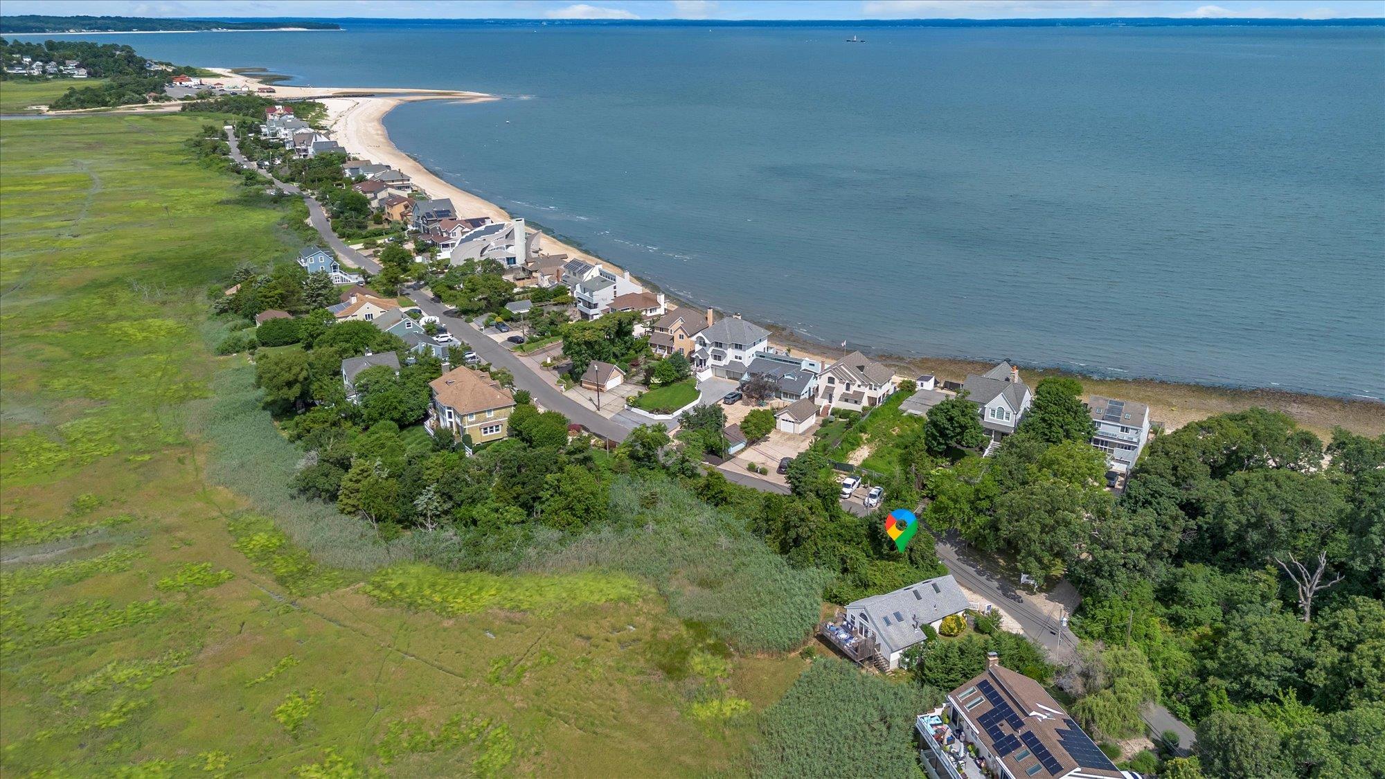 Northport, New York, 11768, United States, 2 Bedrooms Bedrooms, ,1 BathroomBathrooms,Residential,For Sale,1828550