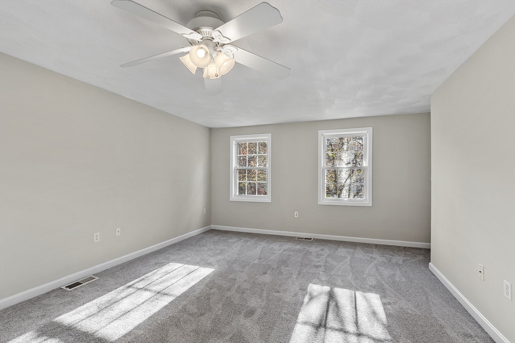 Dracut, Massachusetts, 01826, United States, 3 Bedrooms Bedrooms, ,2 BathroomsBathrooms,Residential,For Sale,1988134