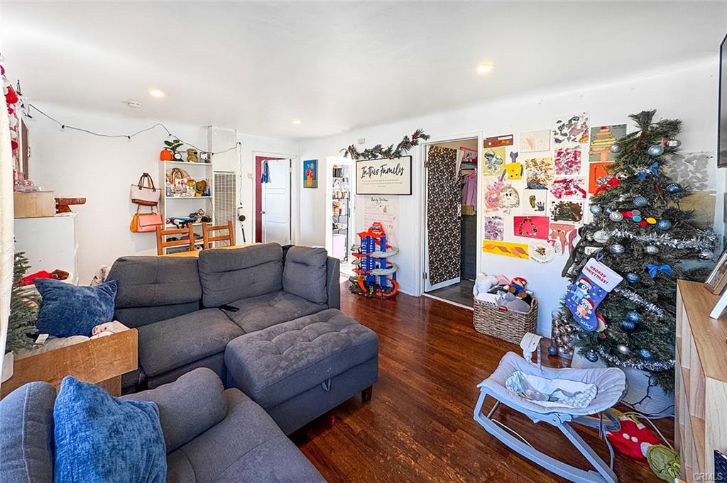 City of Commerce, California, 90040, United States, 1 Bedroom Bedrooms, ,1 BathroomBathrooms,Residential,For Sale,2006191