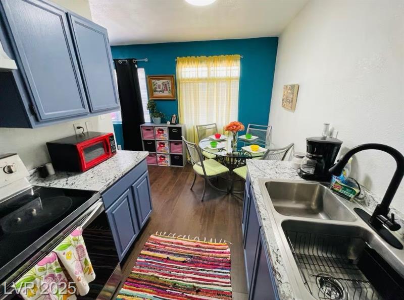 Las Vegas, Nevada, 89106, United States, 4 Bedrooms Bedrooms, ,4 BathroomsBathrooms,Residential,For Sale,1979989