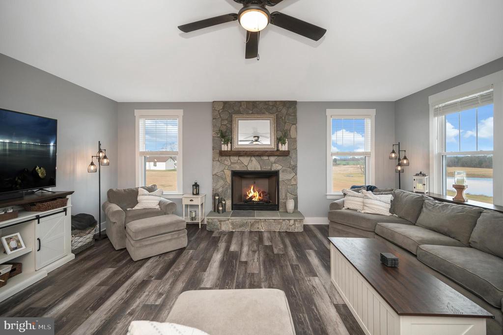 Bealeton, Virginia, 22712, United States, 4 Bedrooms Bedrooms, ,3 BathroomsBathrooms,Residential,For Sale,2002871