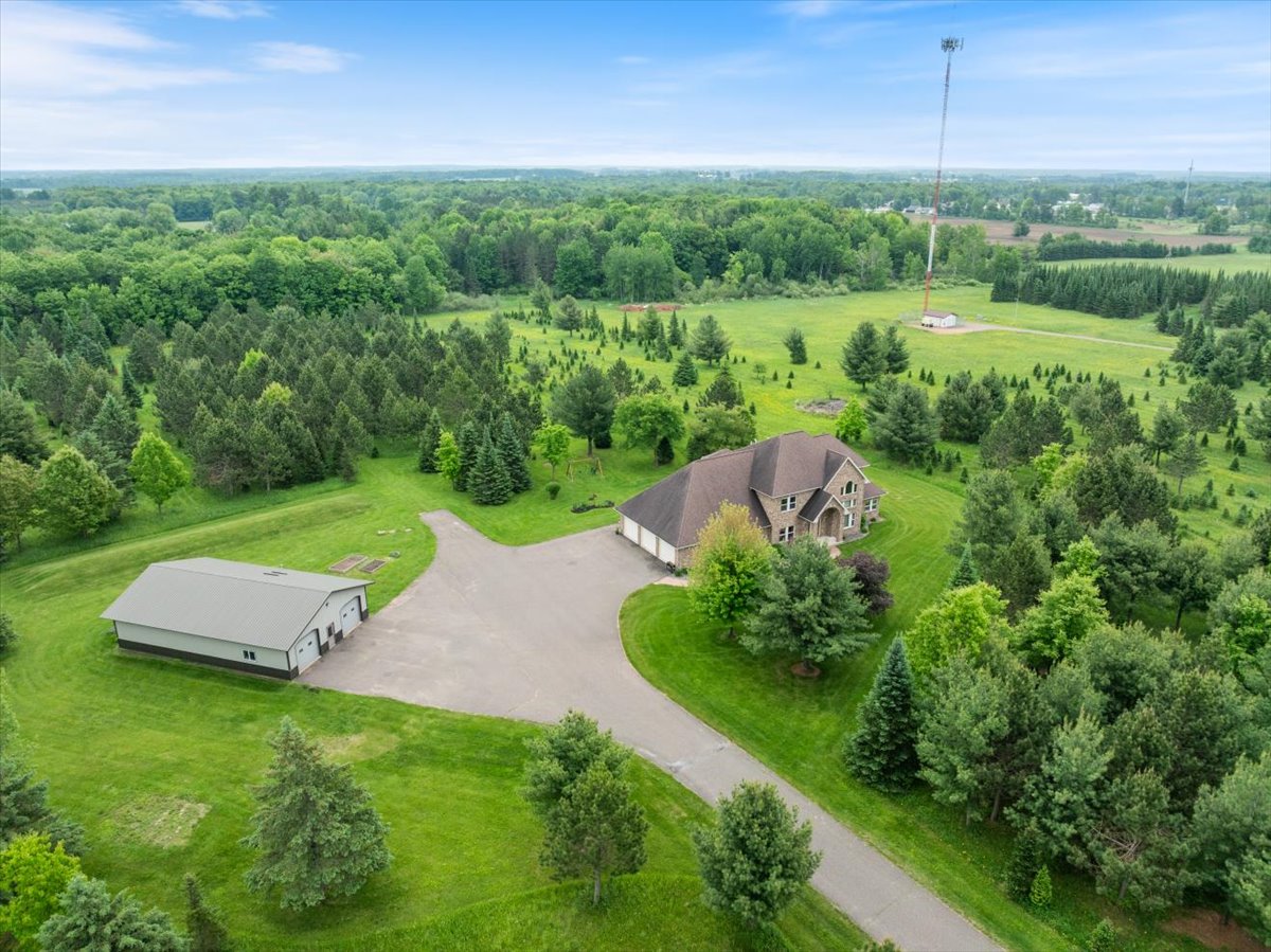 Medford, Wisconsin, 54451, United States, 4 Bedrooms Bedrooms, ,5 BathroomsBathrooms,Residential,For Sale,1881701