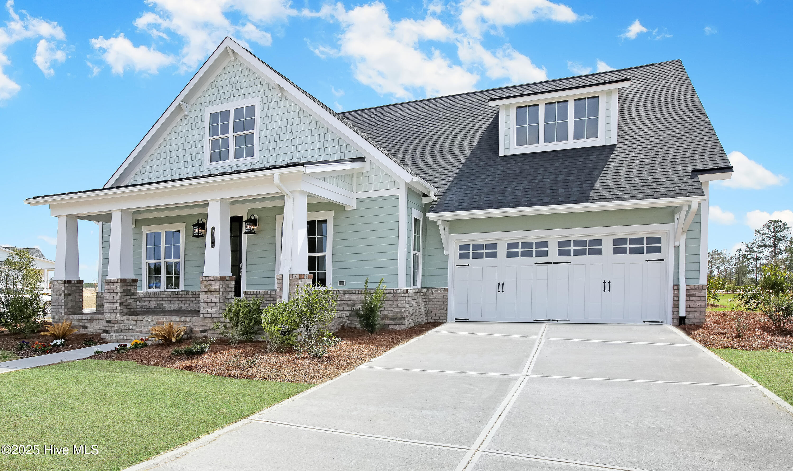 Wilmington, North Carolina, 28412, United States, 4 Bedrooms Bedrooms, ,3 BathroomsBathrooms,Residential,For Sale,1847214