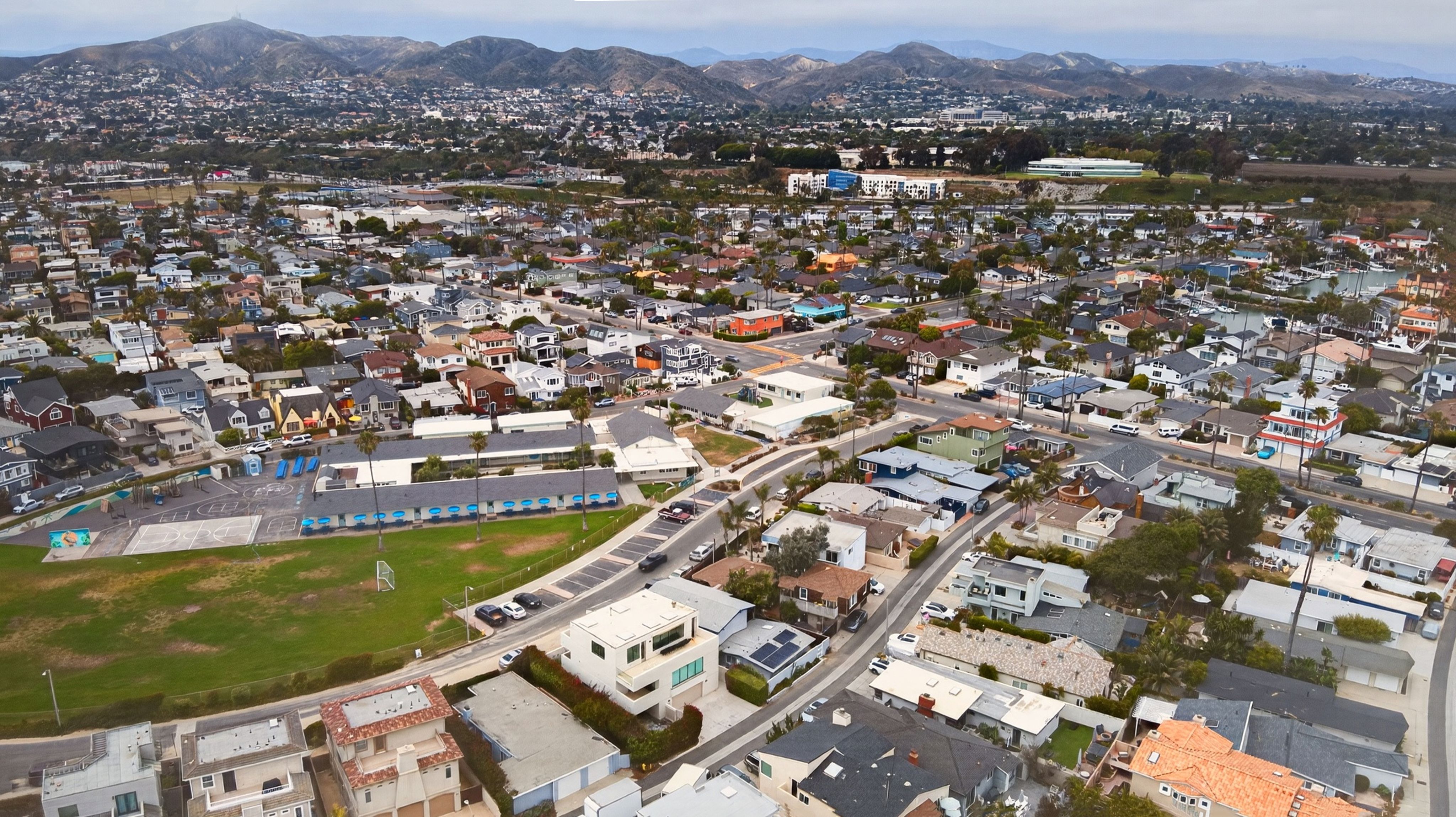  1248 Marthas Vineyard Court, Ventura, CA 93001 - 物件實景