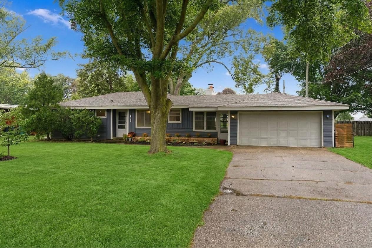 24th St, Holland, MI 49423 #1