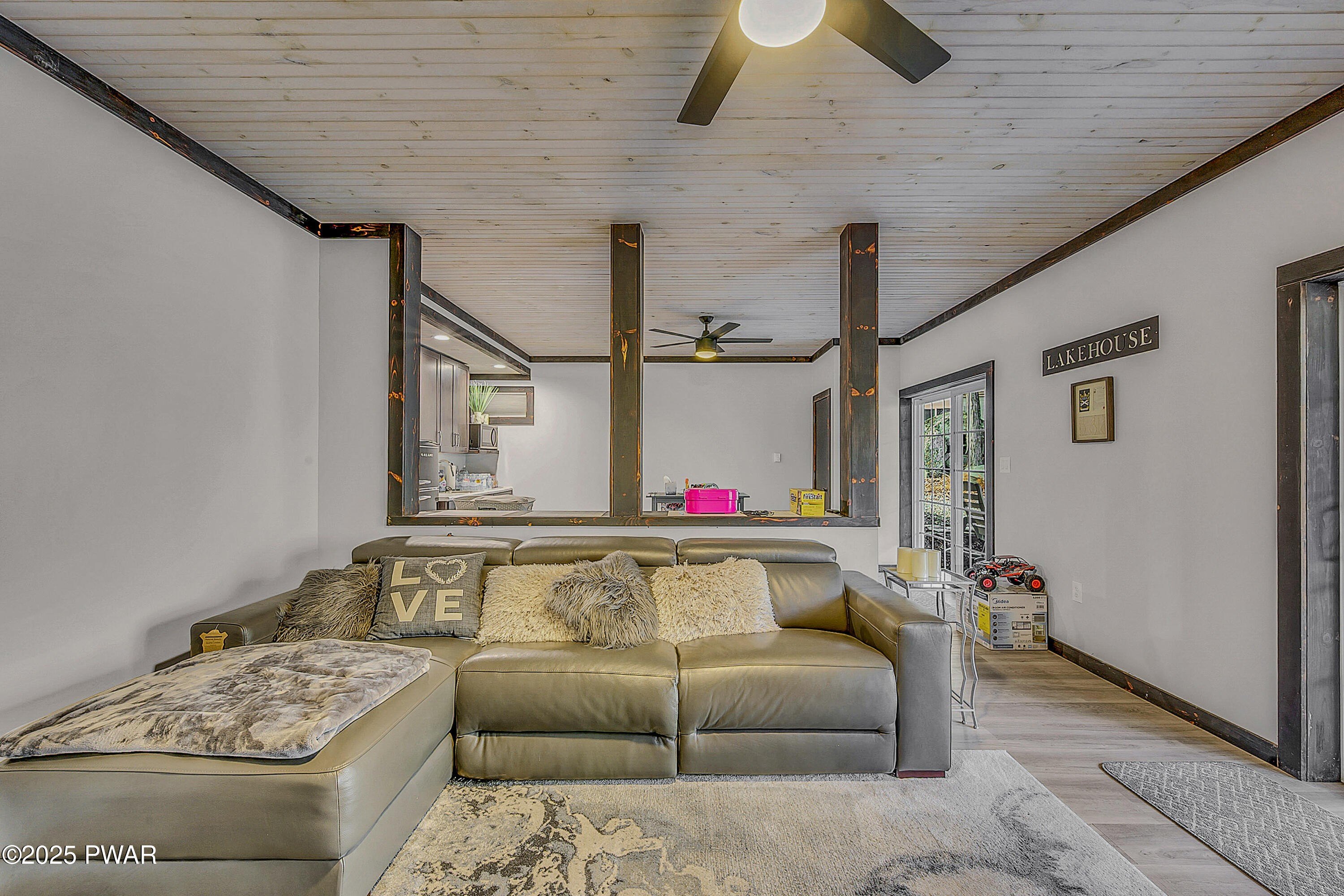 Lake Ariel, Pennsylvania, 18436, United States, 4 Bedrooms Bedrooms, ,4 BathroomsBathrooms,Residential,For Sale,1998731