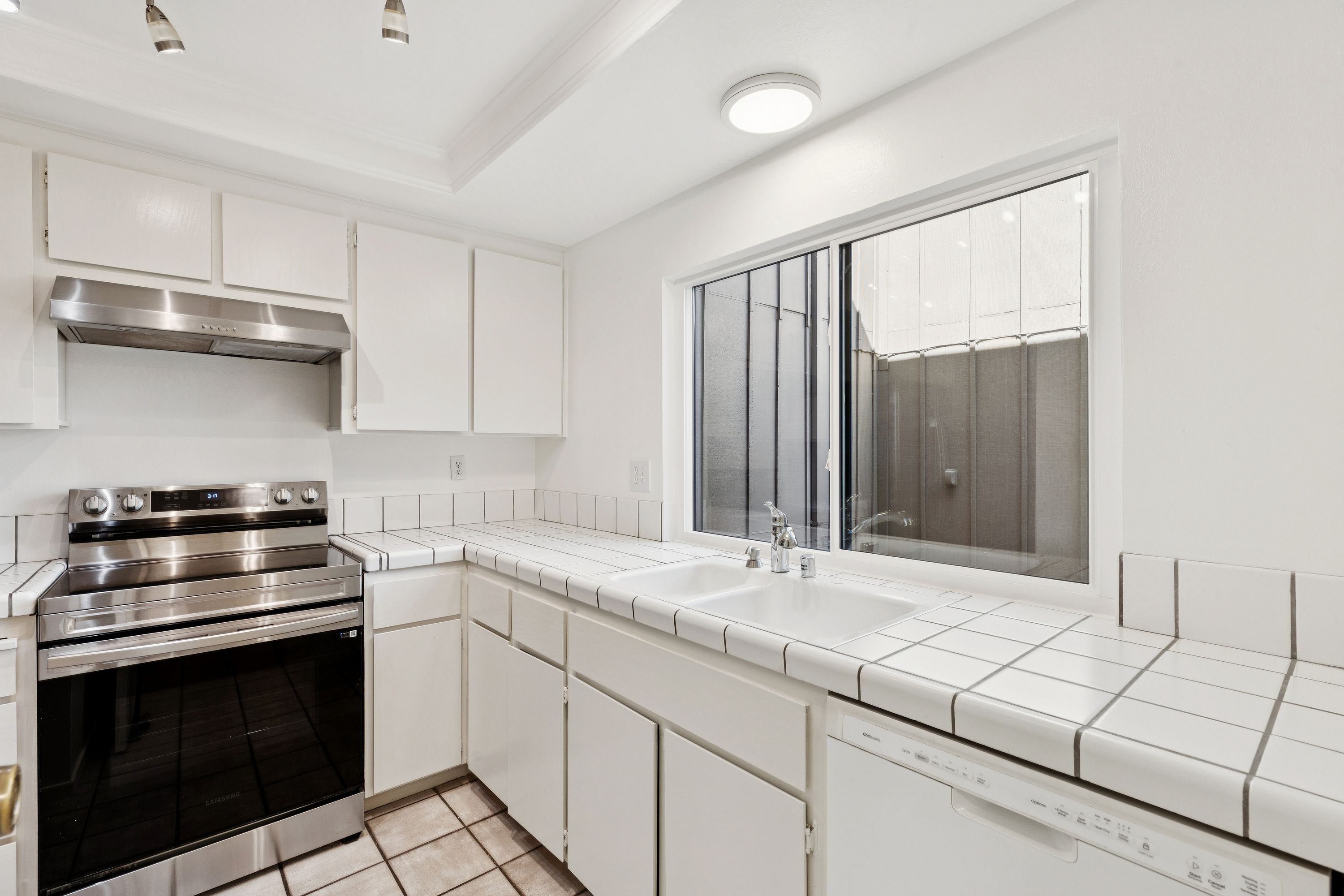  Pacheco Valley Townhome - 物件實景