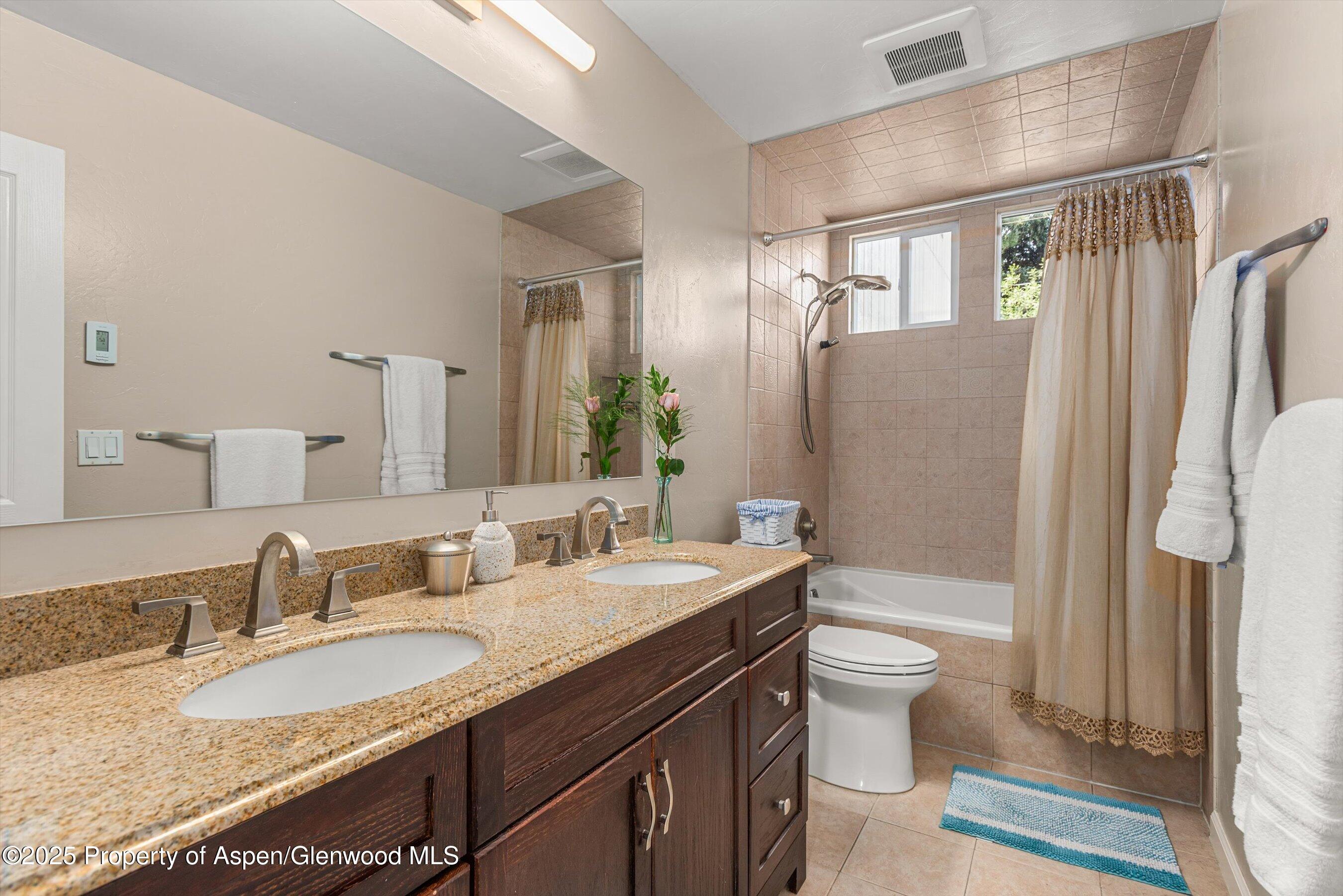 Carbondale, Colorado, 81623, United States, 3 Bedrooms Bedrooms, ,3 BathroomsBathrooms,Residential,For Sale,1826776