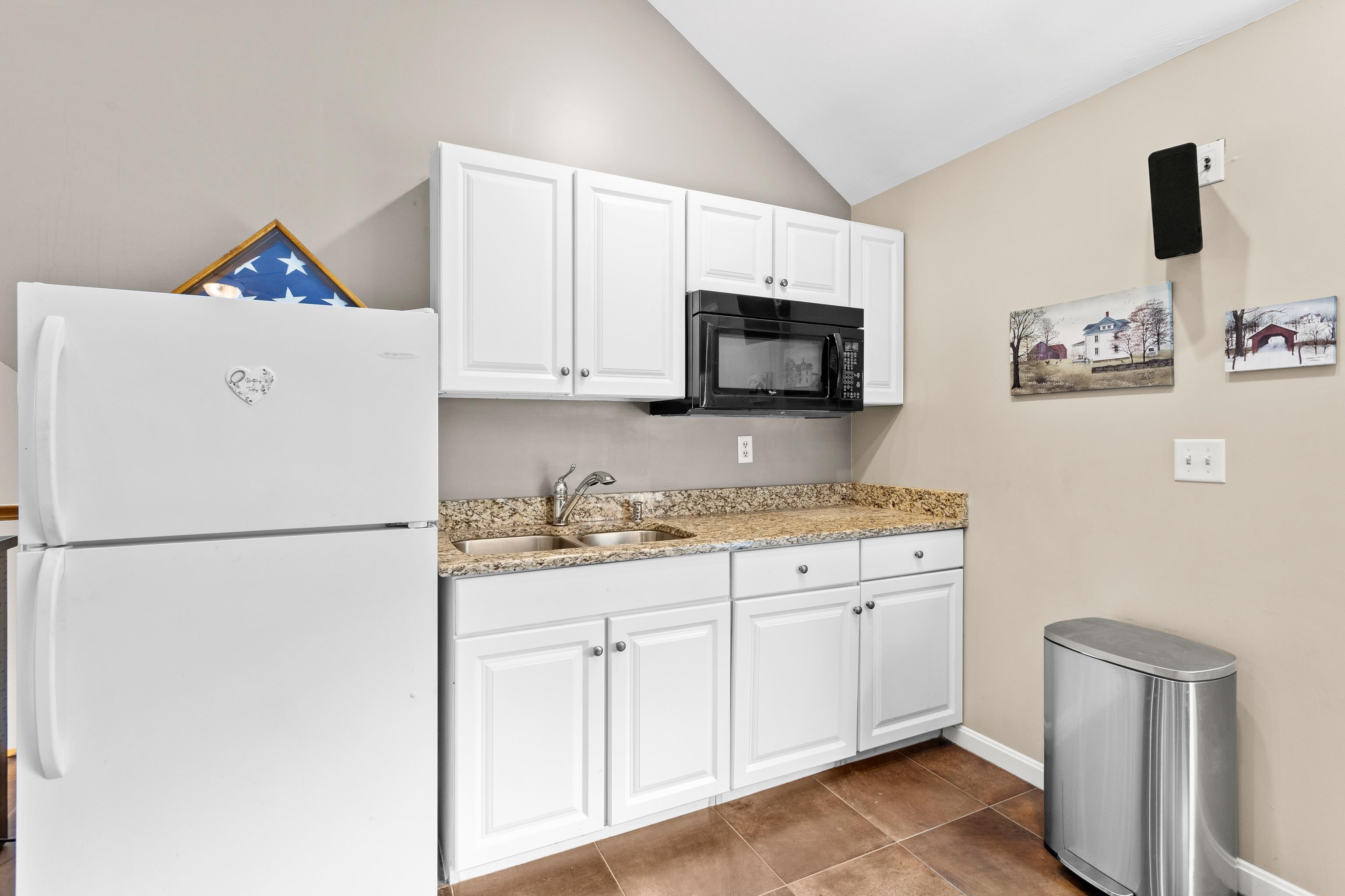 Pelham, New Hampshire, 03076, United States, 4 Bedrooms Bedrooms, ,3 BathroomsBathrooms,Residential,For Sale,1937373