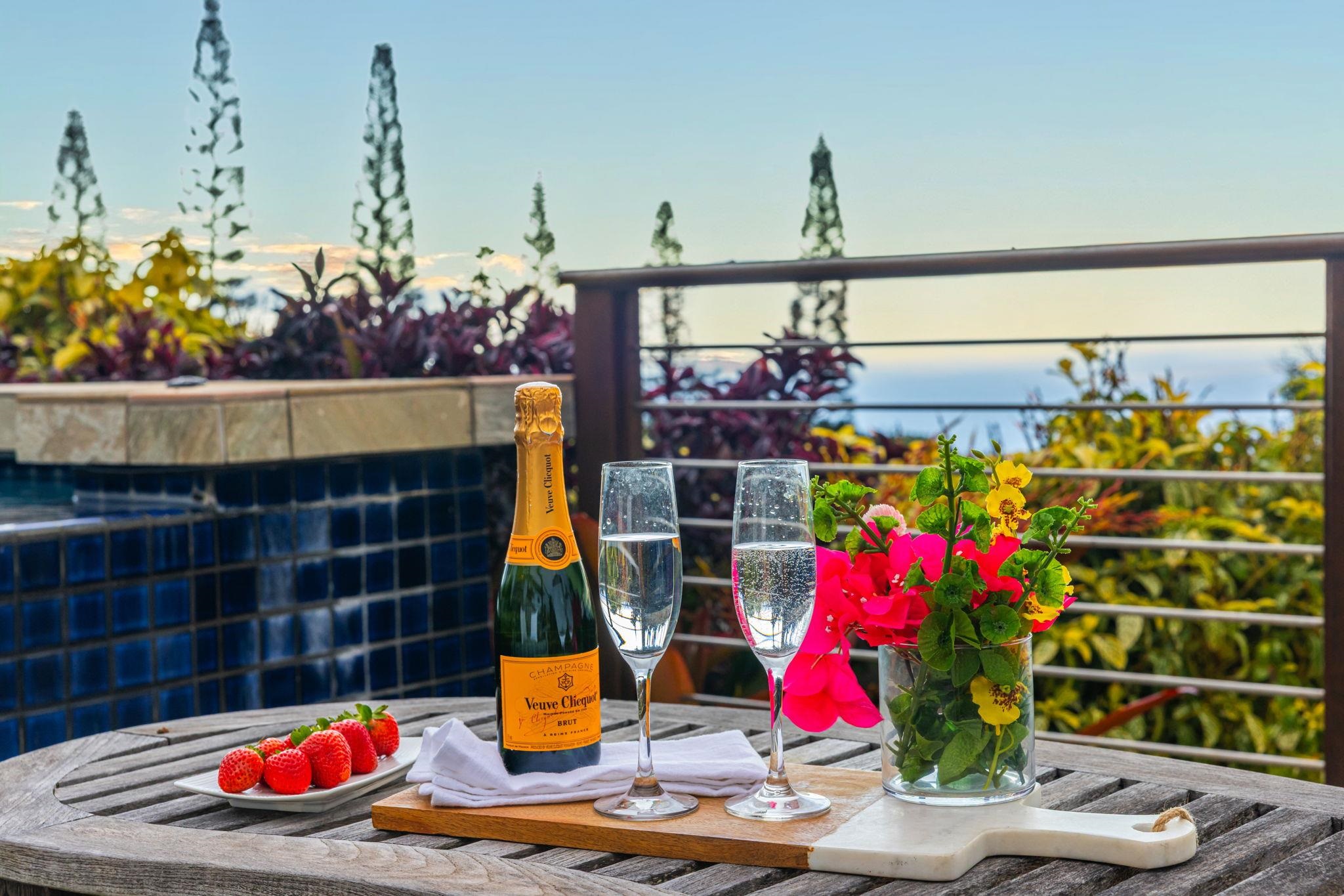 Wailuku, Hawaii, 96793, United States, 4 Bedrooms Bedrooms, ,6 BathroomsBathrooms,Residential,For Sale,1998194