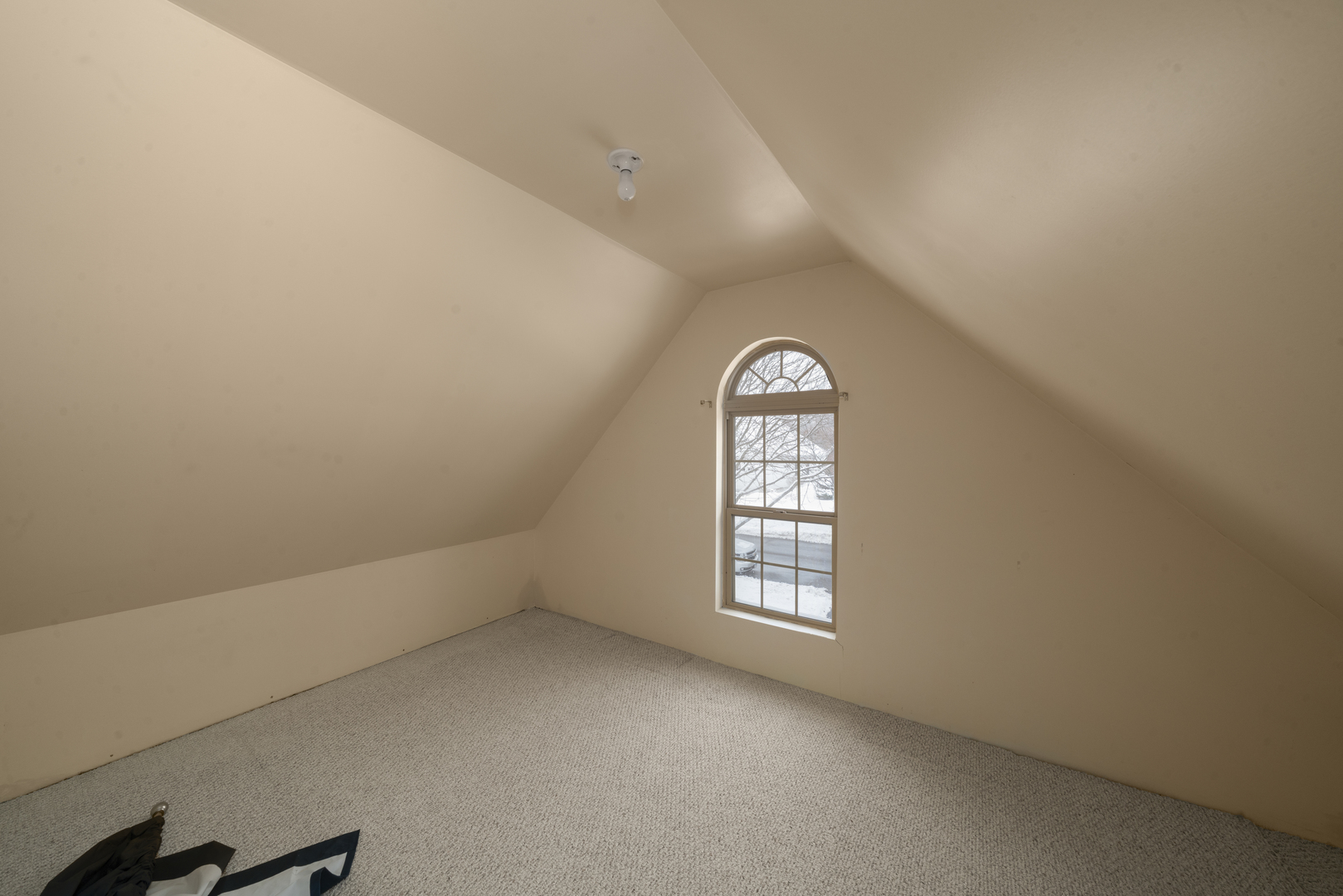 Sugar Grove, Illinois, 60554, United States, 4 Bedrooms Bedrooms, ,4 BathroomsBathrooms,Residential,For Sale,2003228