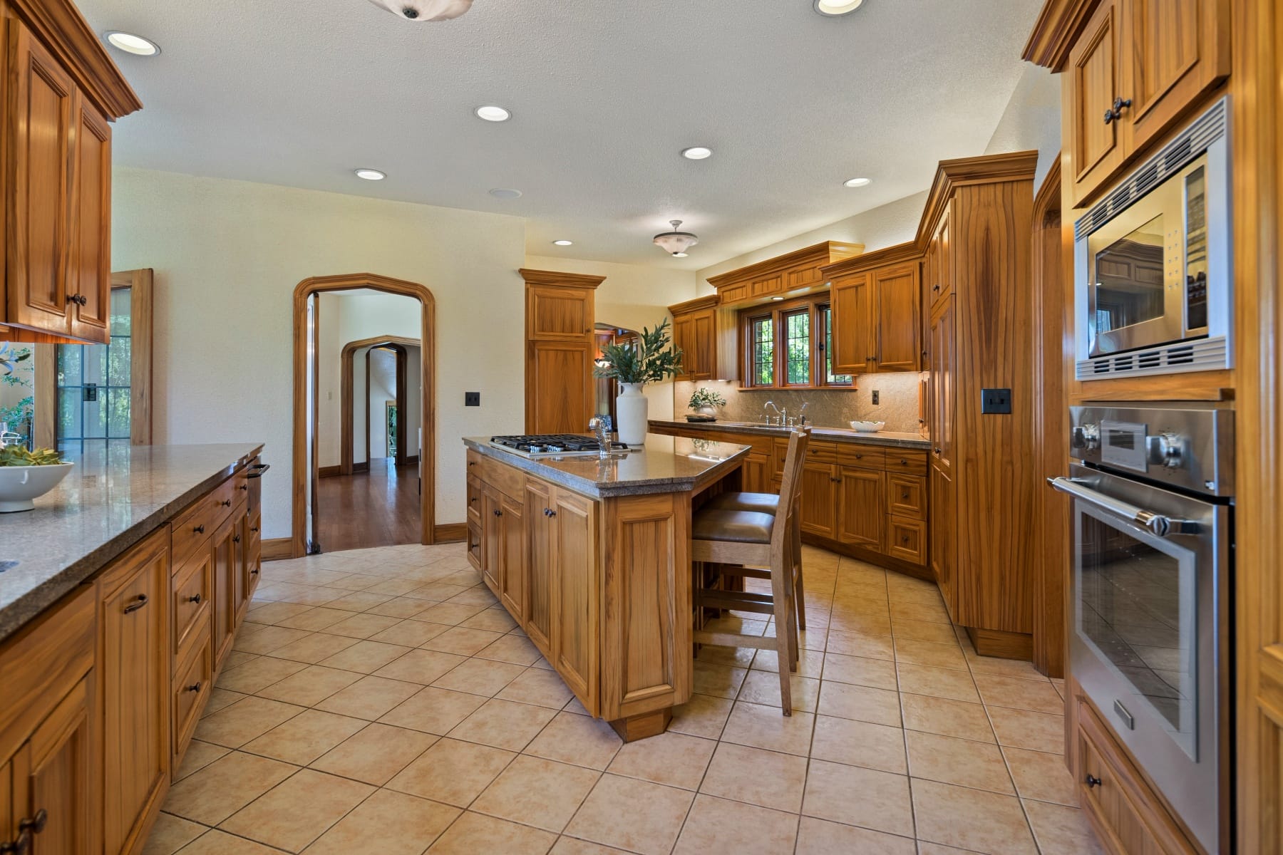  5570 SW MENEFEE DR Portland, OR 97239 - 物件實景