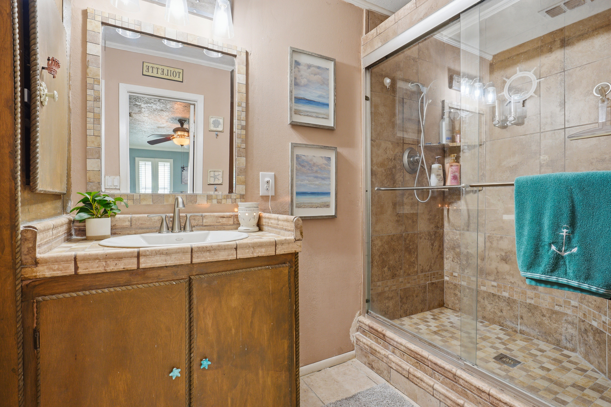  Move-In Ready with Stunning Koi Pond Retreat - 物件實景