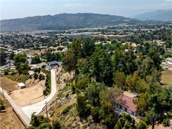 Yucaipa, California, 92399, United States, 4 Bedrooms Bedrooms, ,2 BathroomsBathrooms,Residential,For Sale,1848240