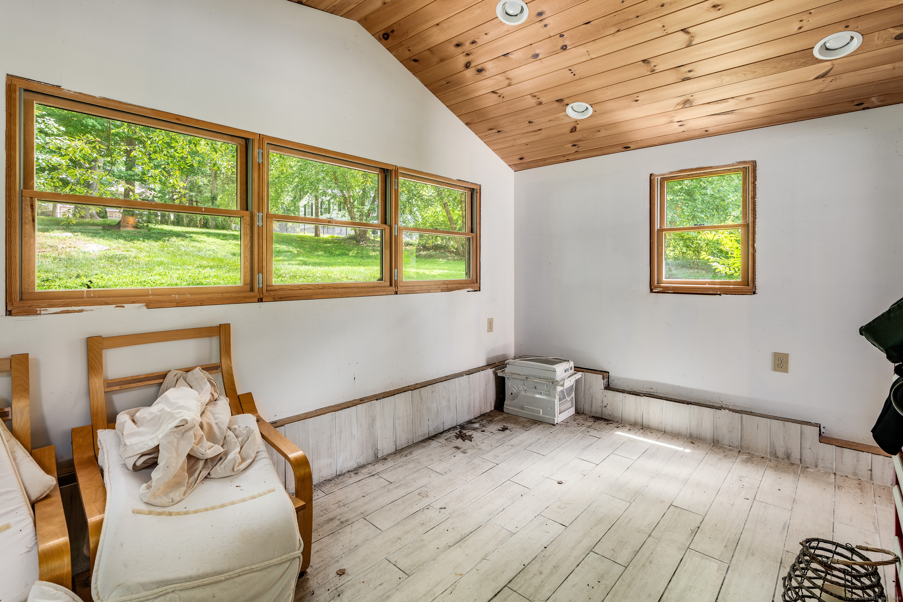 East Haddam, Connecticut, 06423, United States, 2 Bedrooms Bedrooms, ,1 BathroomBathrooms,Residential,For Sale,1895386