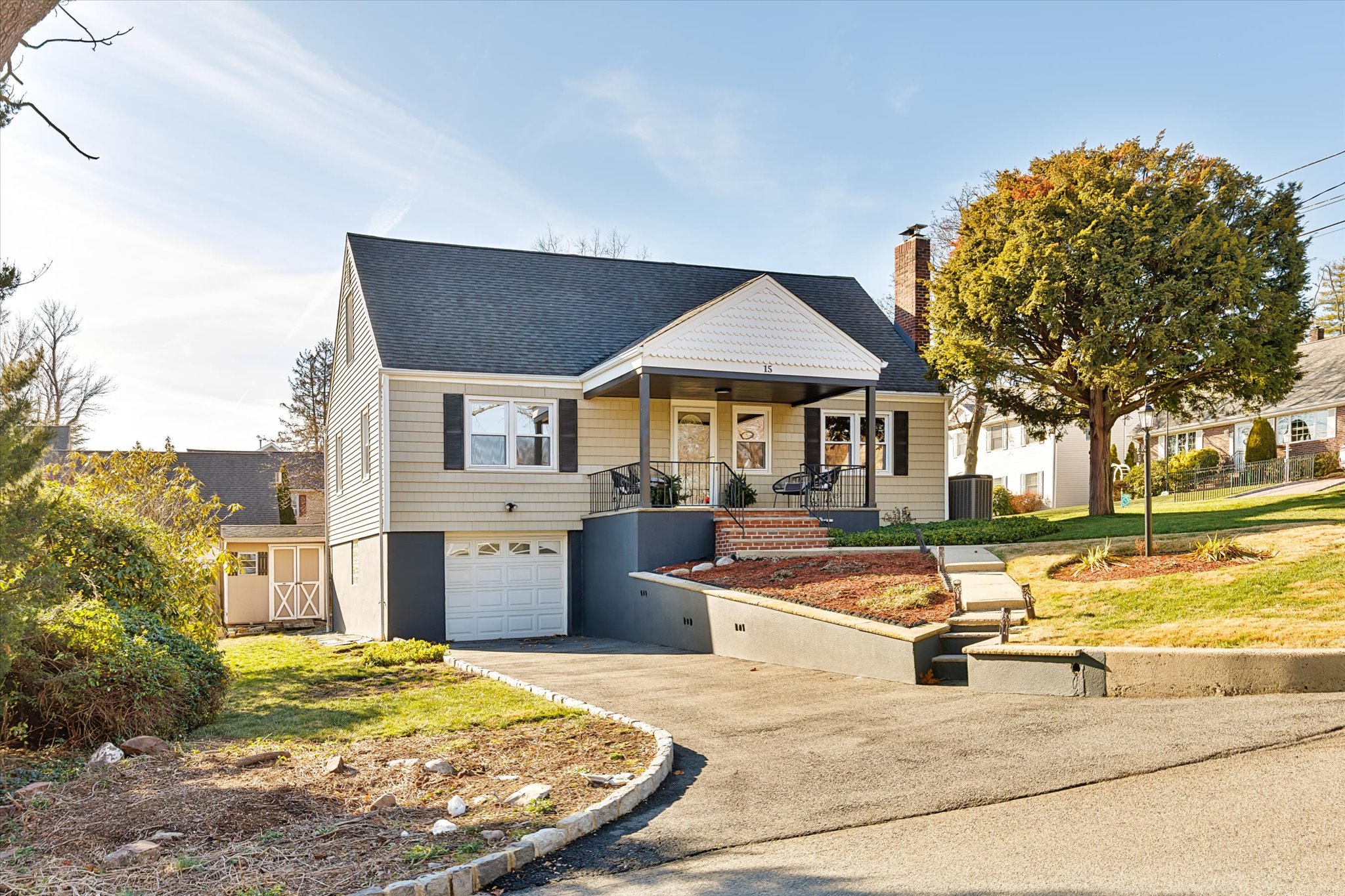 Clifton, New Jersey, 07014, United States, 4 Bedrooms Bedrooms, ,2 BathroomsBathrooms,Residential,For Sale,2005984