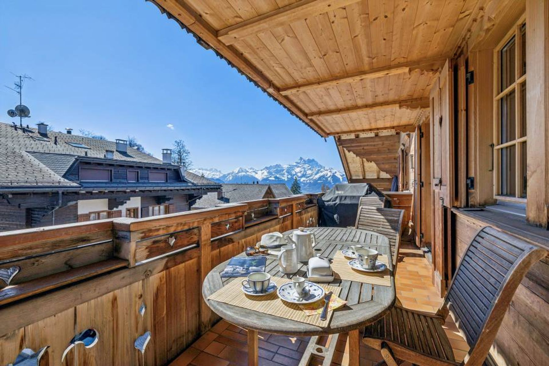  Villars, prime location 3.5p with cachet, large balcony, lovely view and parking - 物件實景