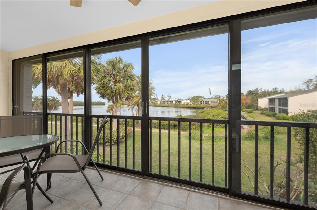 Sarasota, Florida, 34231, United States, 2 Bedrooms Bedrooms, ,2 BathroomsBathrooms,Residential,For Sale,1969119