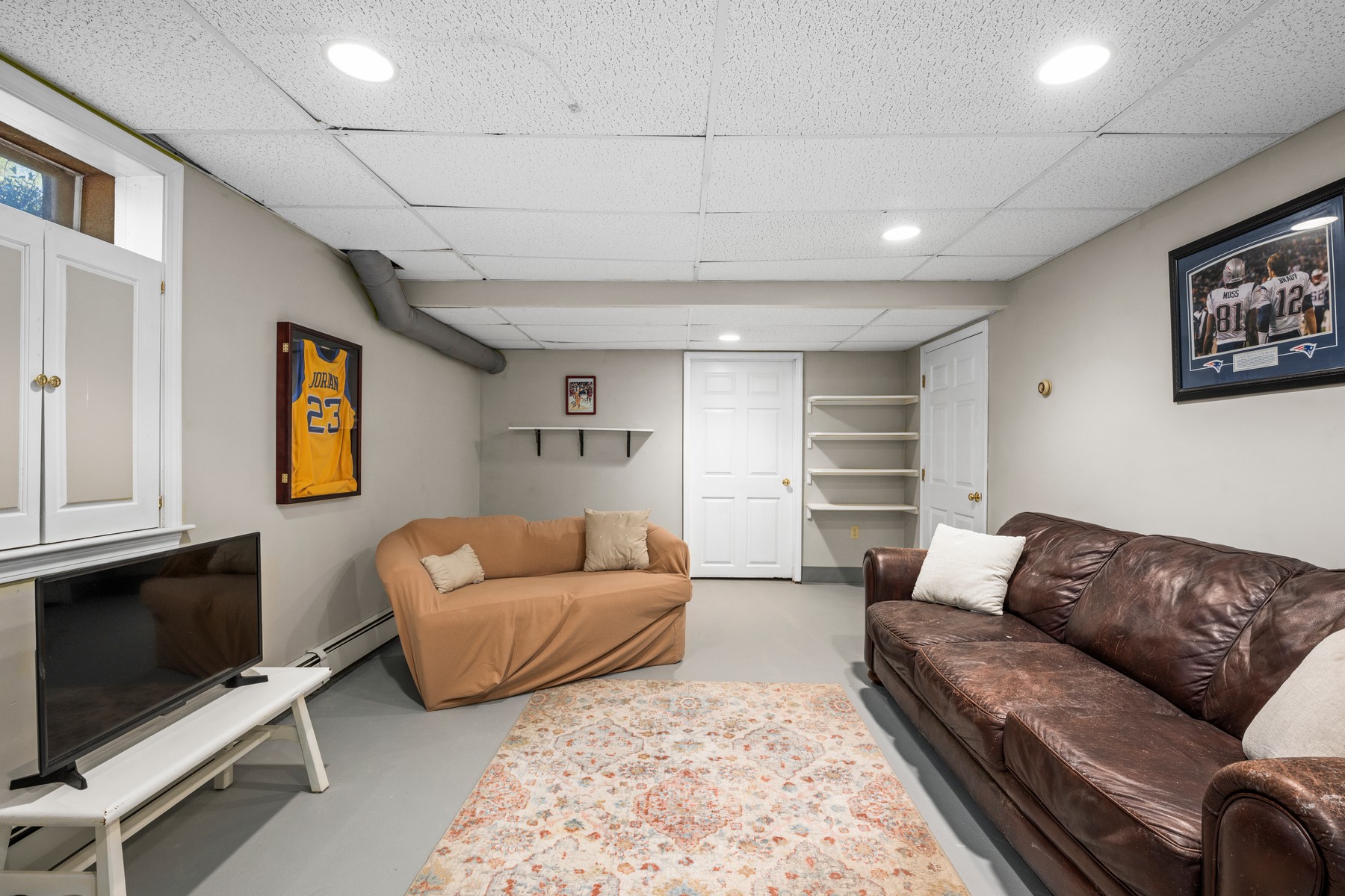  387 West Main Street, Millbury, MA 01527 - 物件實景