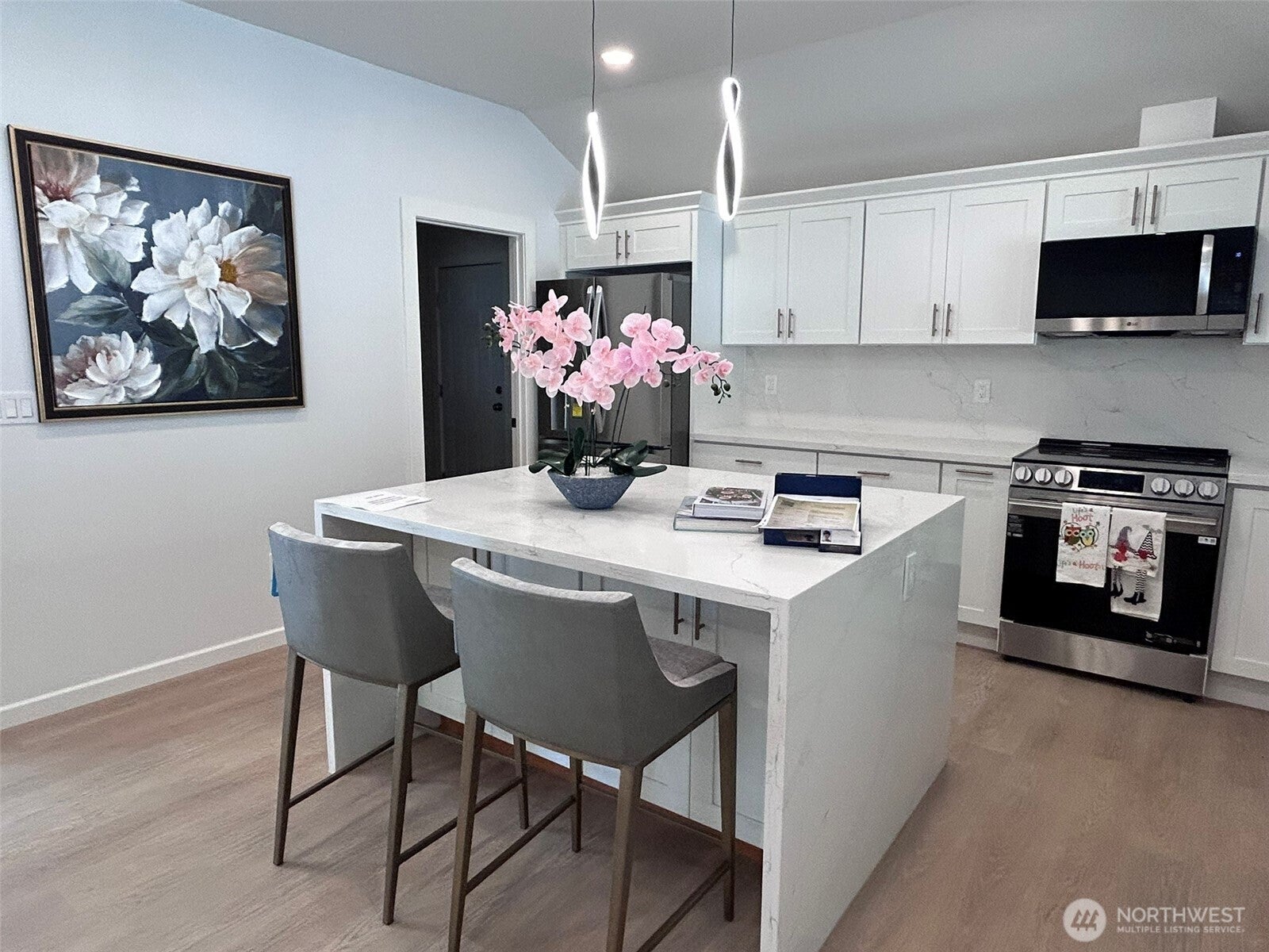 Shoreline, Washington, 98133, United States, 3 Bedrooms Bedrooms, ,2 BathroomsBathrooms,Residential,For Sale,1976952