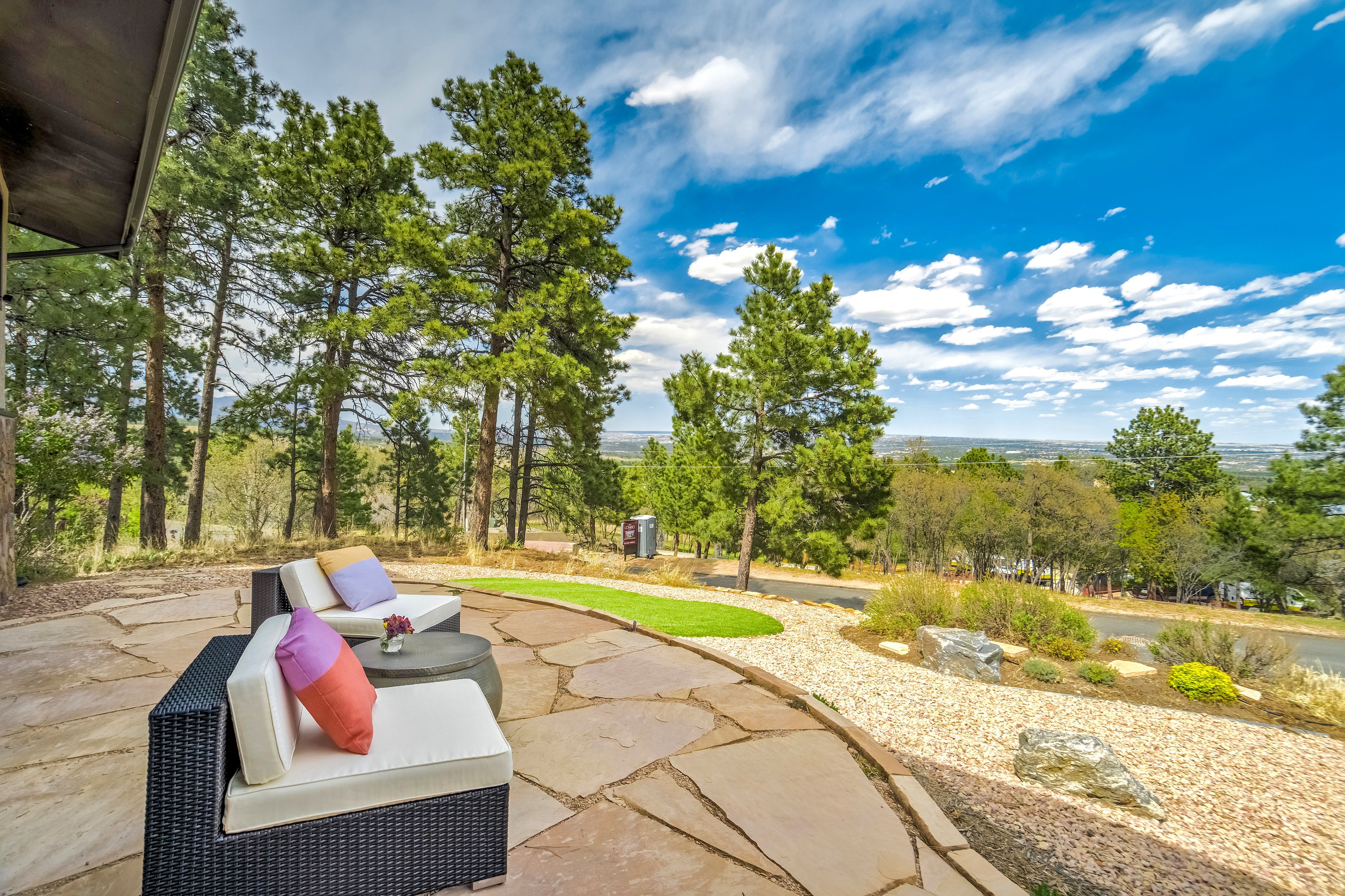  Don Price Mid-Century in Broadmoor Heights: 8 Midland Road - 物件實景