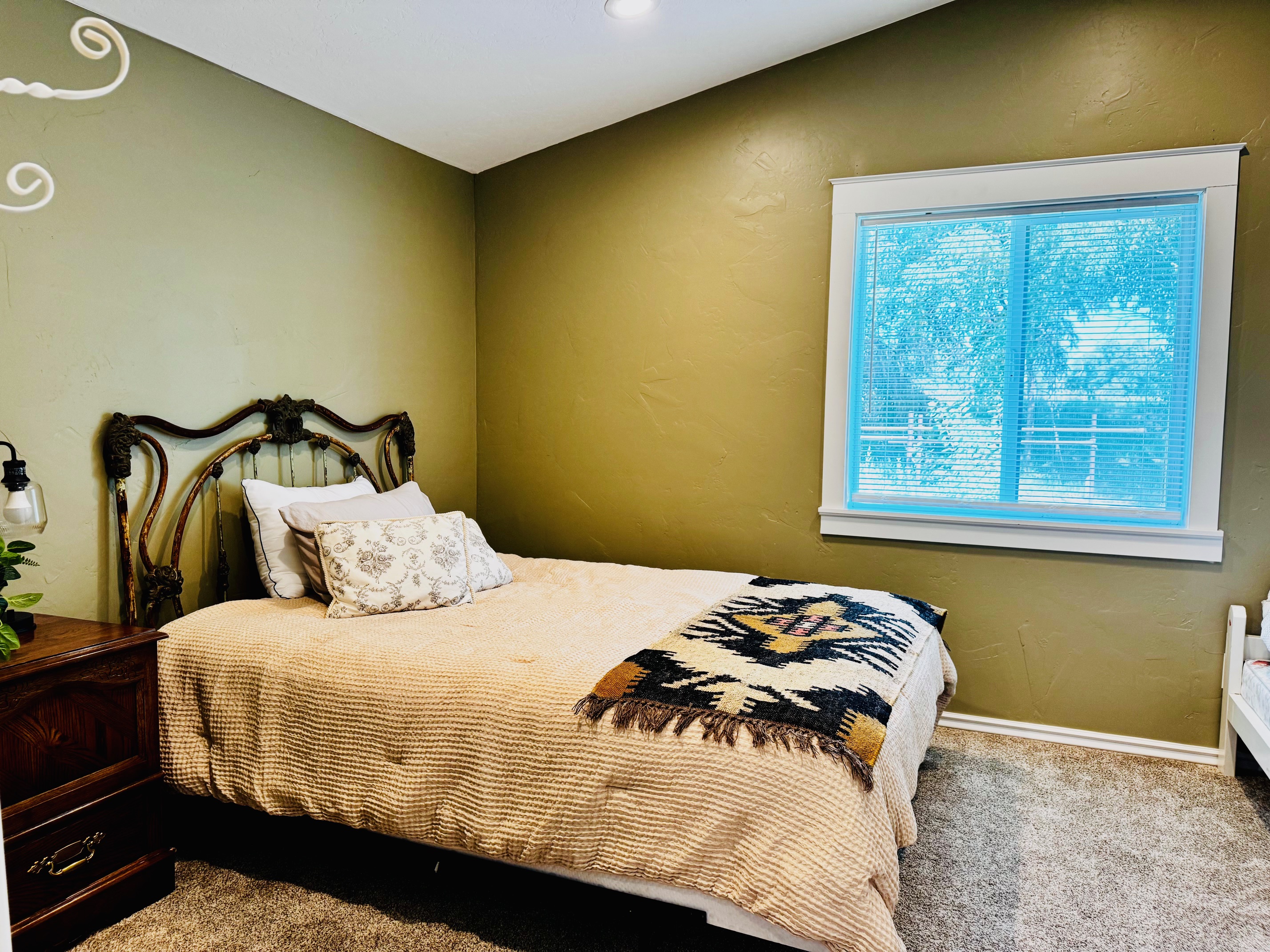 Rupert, Idaho, 83350, United States, 6 Bedrooms Bedrooms, ,2 BathroomsBathrooms,Residential,For Sale,1938225