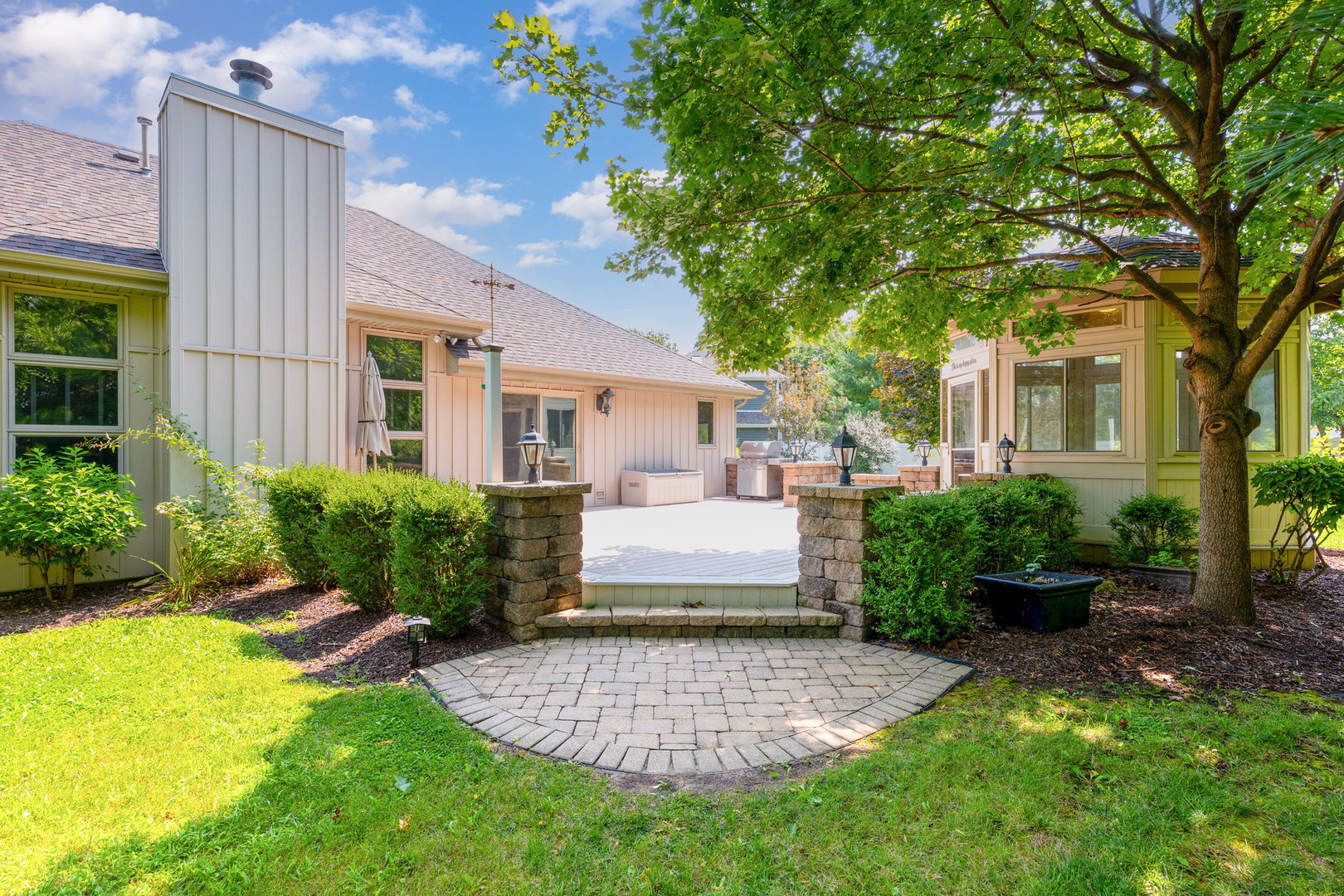 Shorewood, Illinois, 60404, United States, 3 Bedrooms Bedrooms, ,3 BathroomsBathrooms,Residential,For Sale,1937616